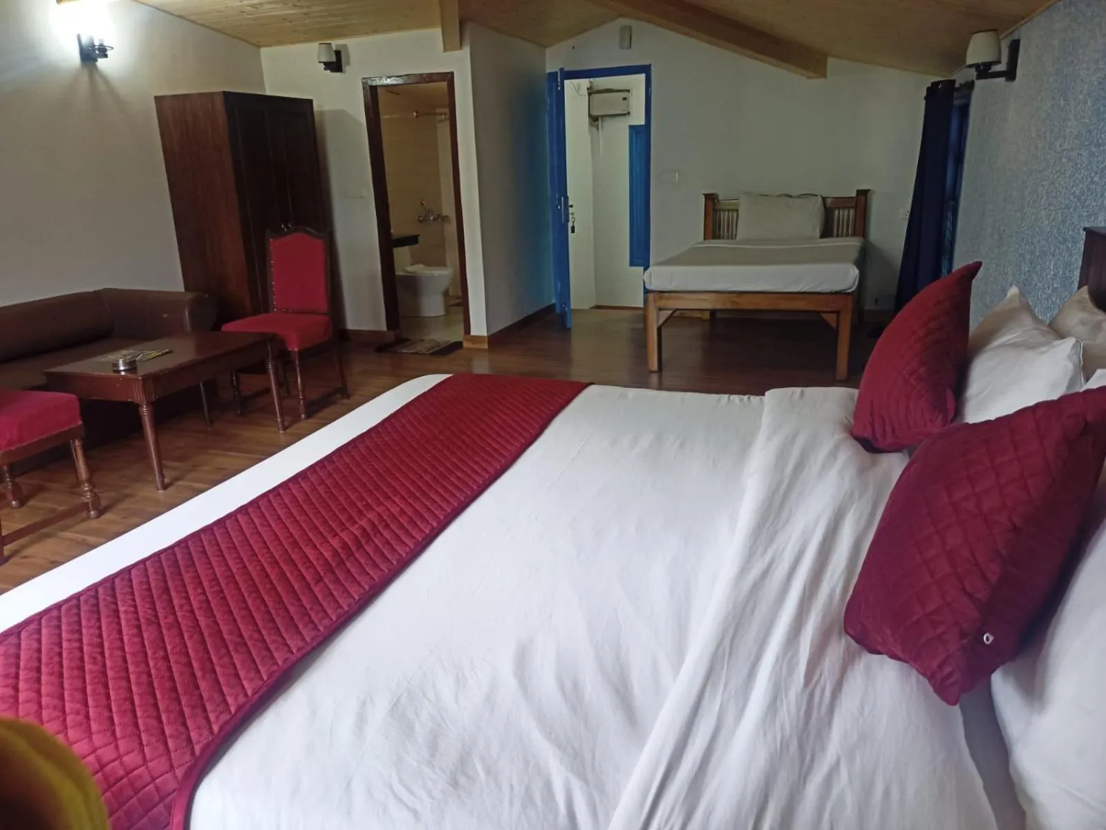 Bedroom, Bed in Manu Maharani Regency