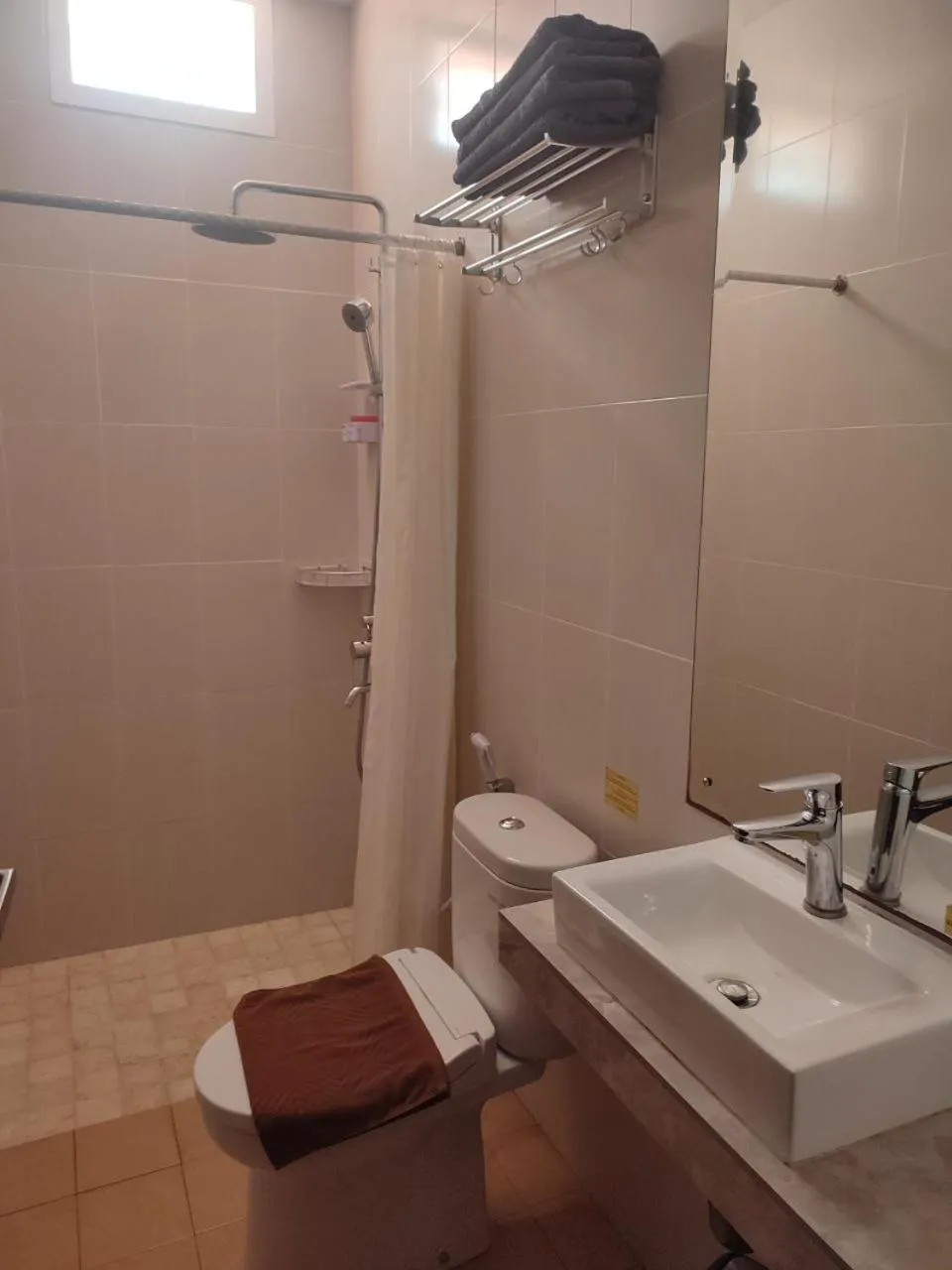 Shower in Kubu Di-Kayla's