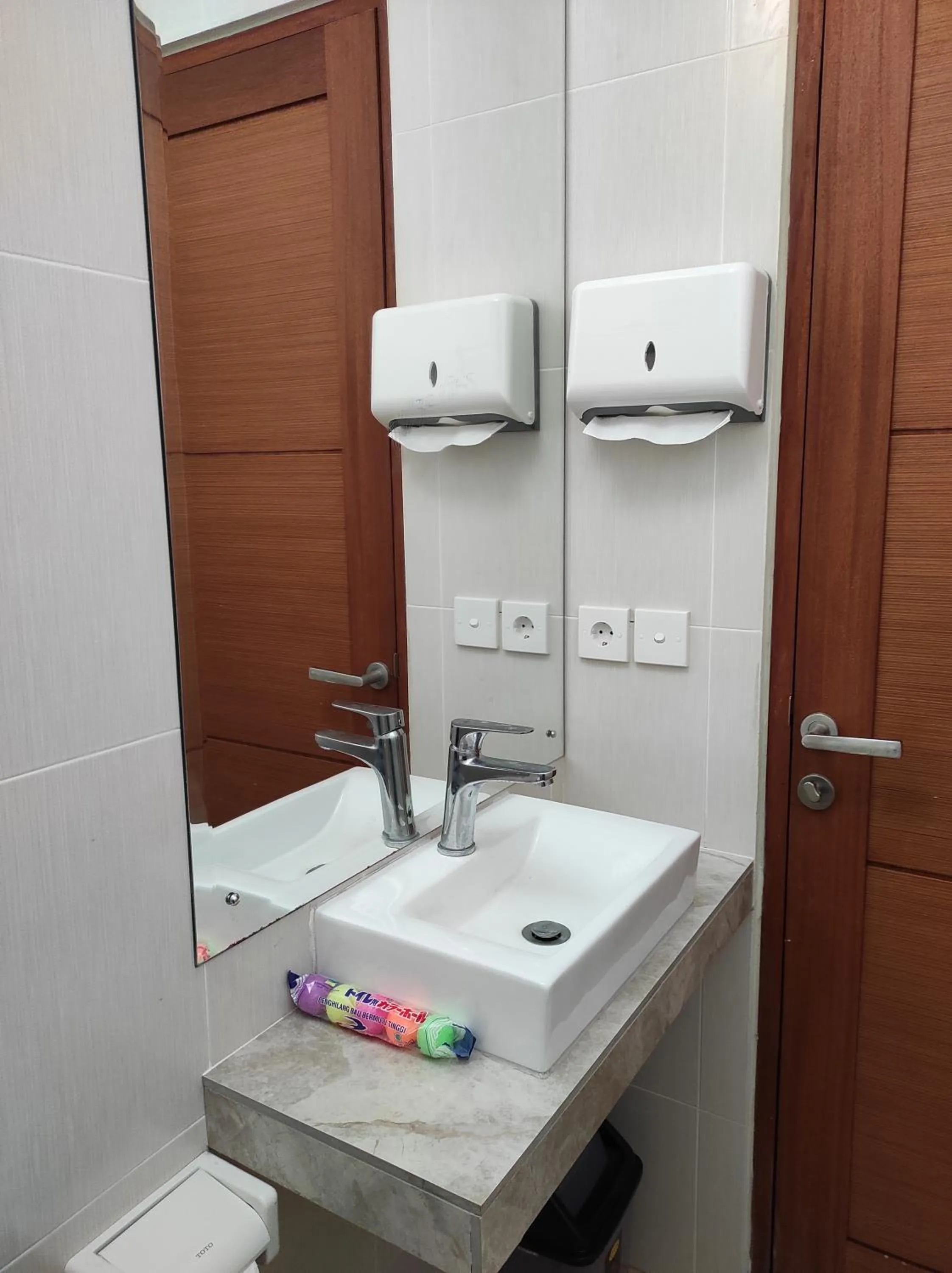 Shower in Kubu Di-Kayla's