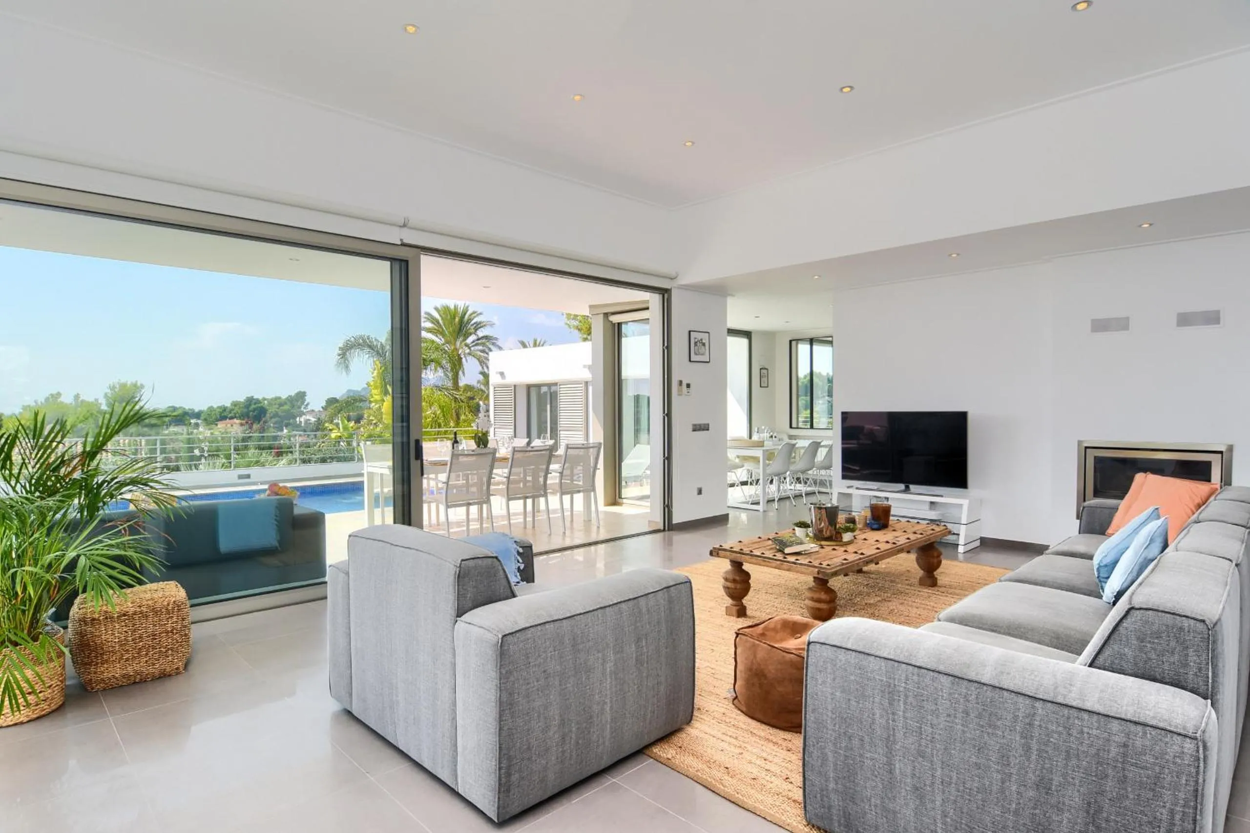 Communal lounge/ TV room in Graham Holiday Rentals - Baladrar