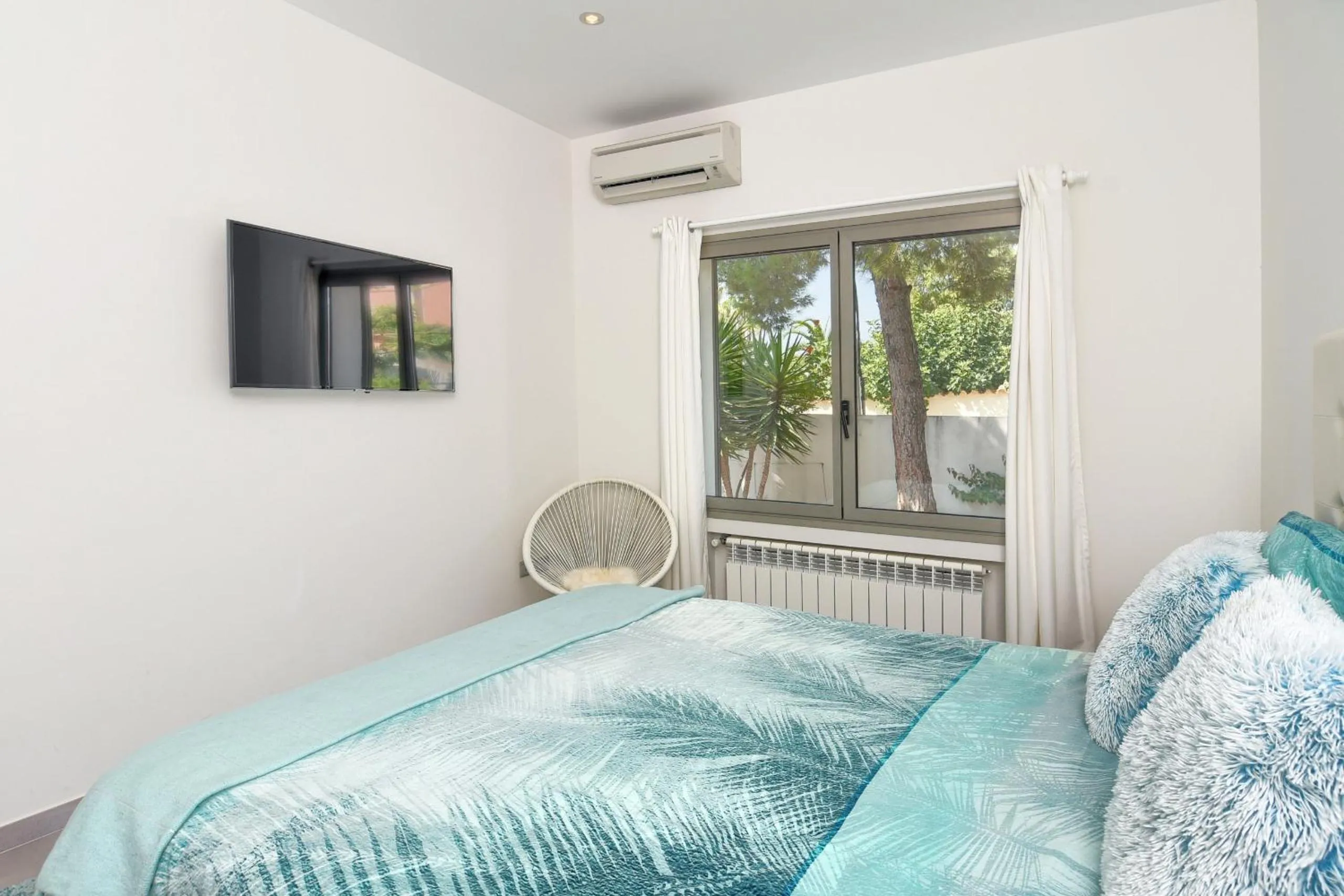 Bed in Graham Holiday Rentals - Baladrar