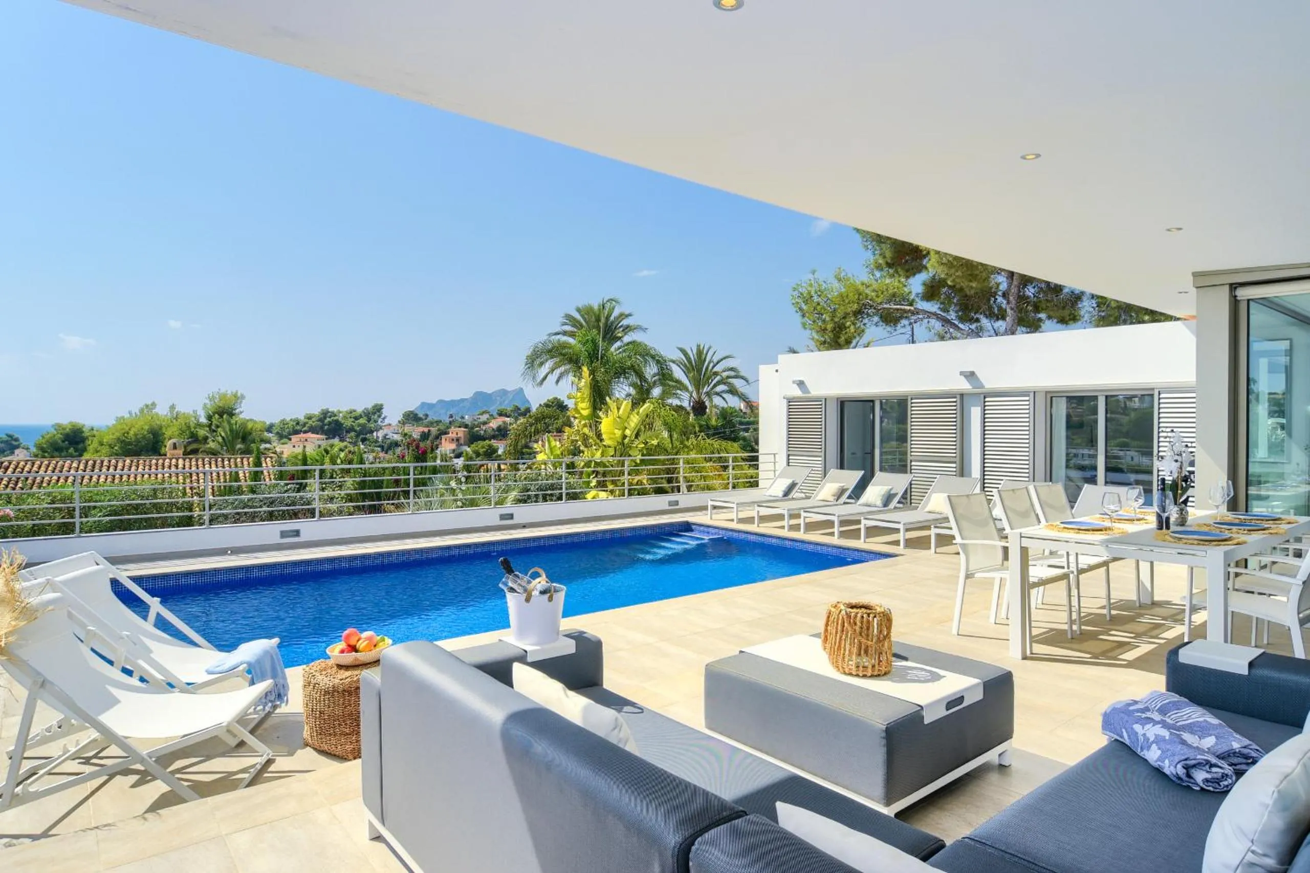 Swimming pool in Graham Holiday Rentals - Baladrar