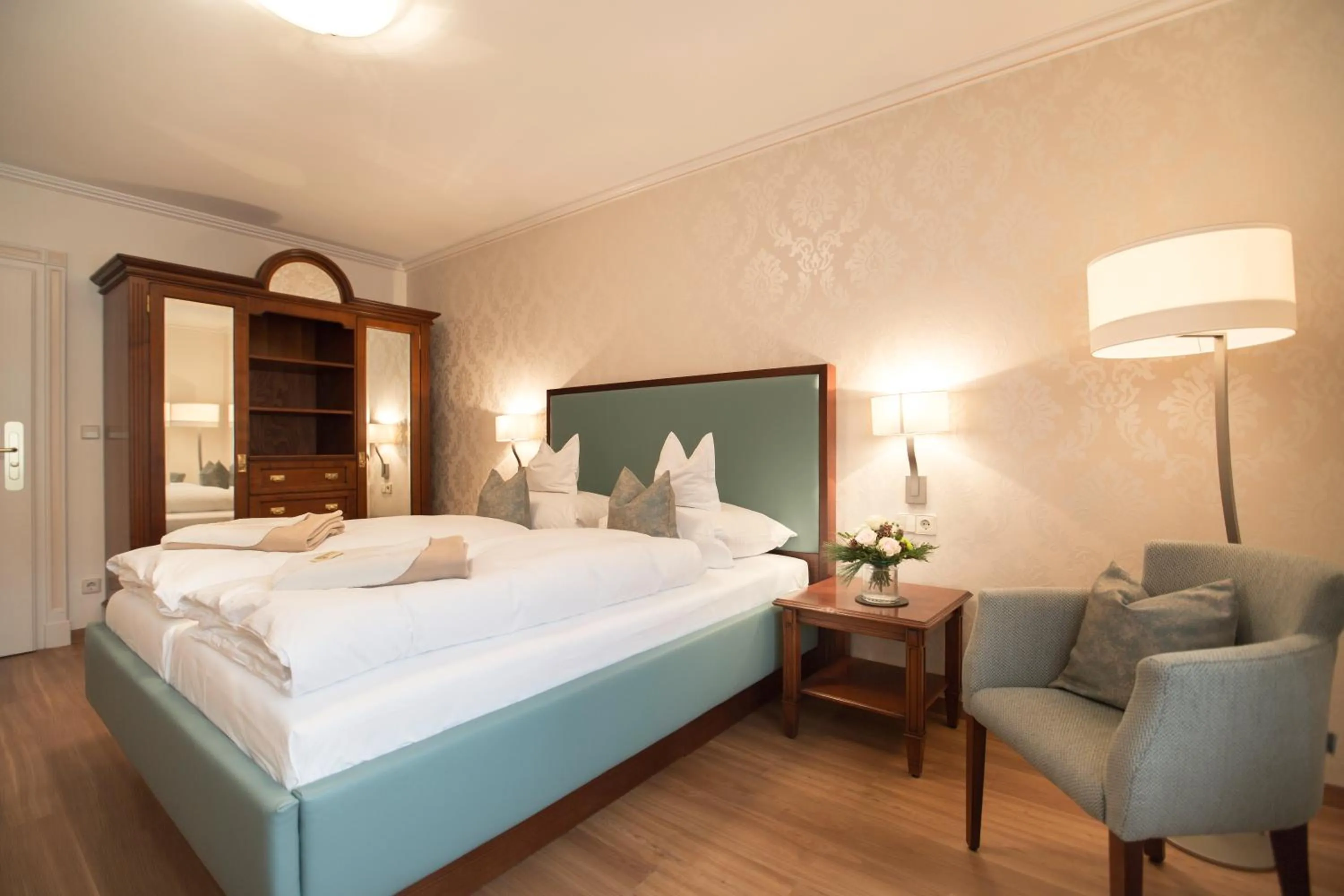 Photo of the whole room, Bed in Flair Hotel Adlerbad