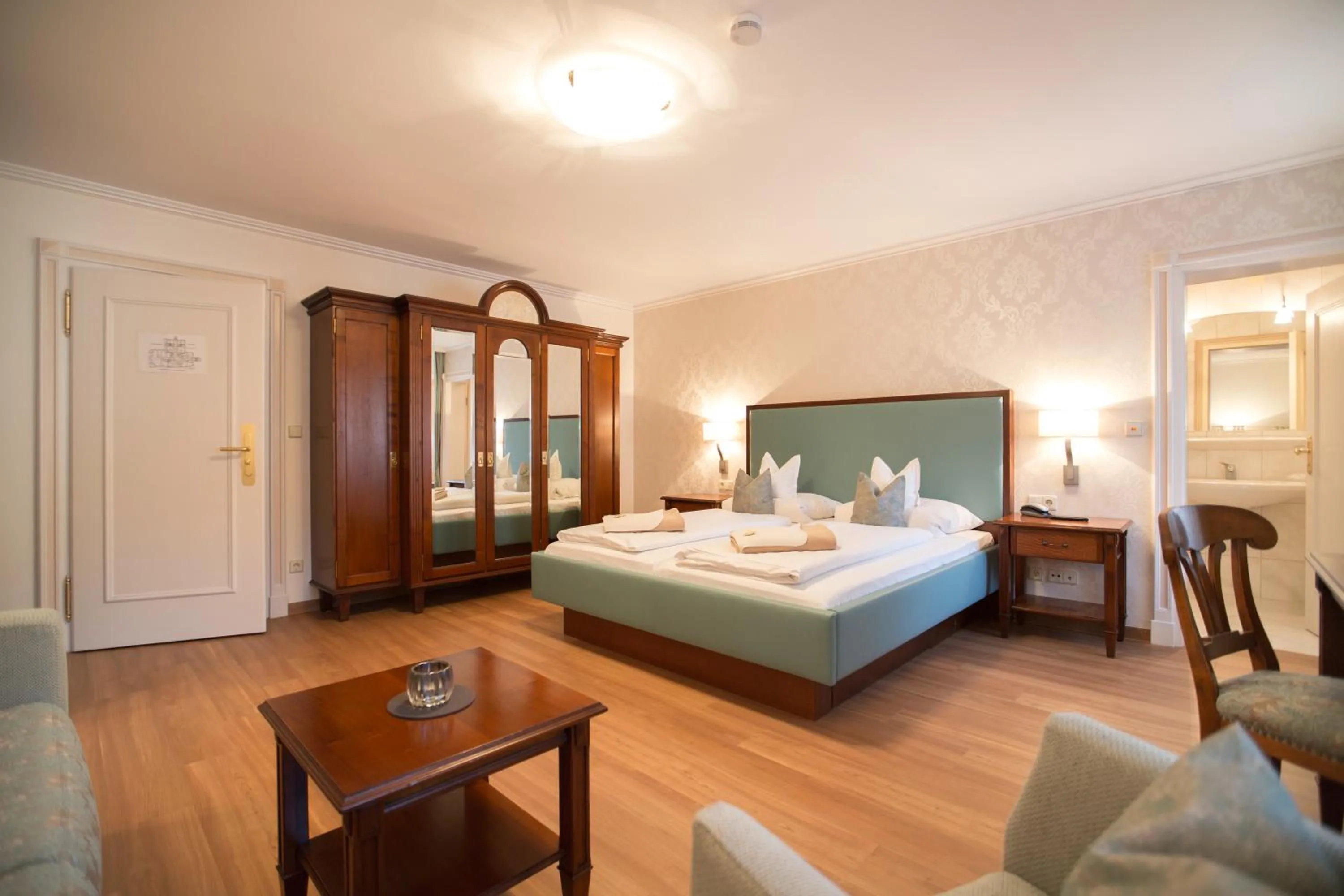 Photo of the whole room, Bed in Flair Hotel Adlerbad