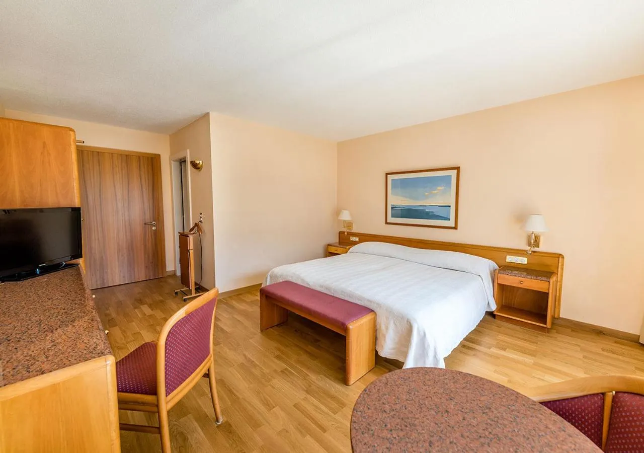 Bed in Hôtel des Bains de Saillon