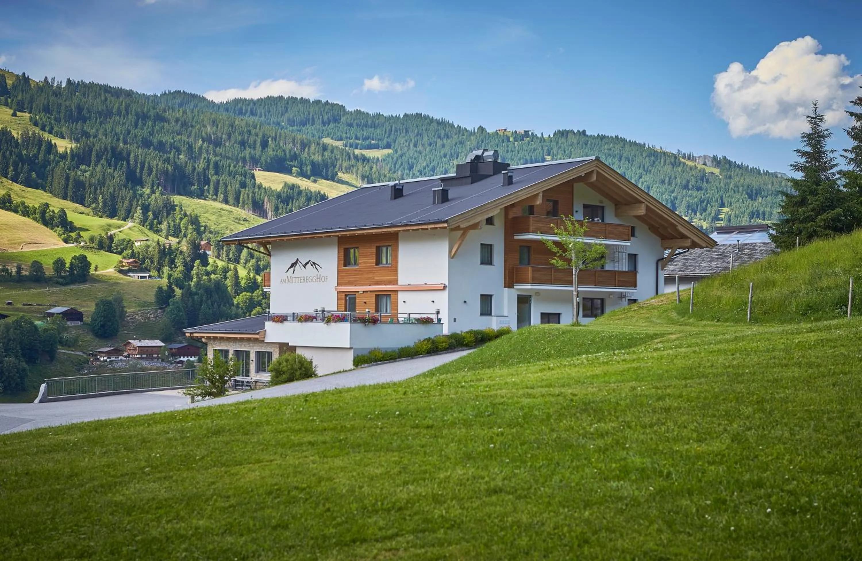 Property building in Am Mitteregghof