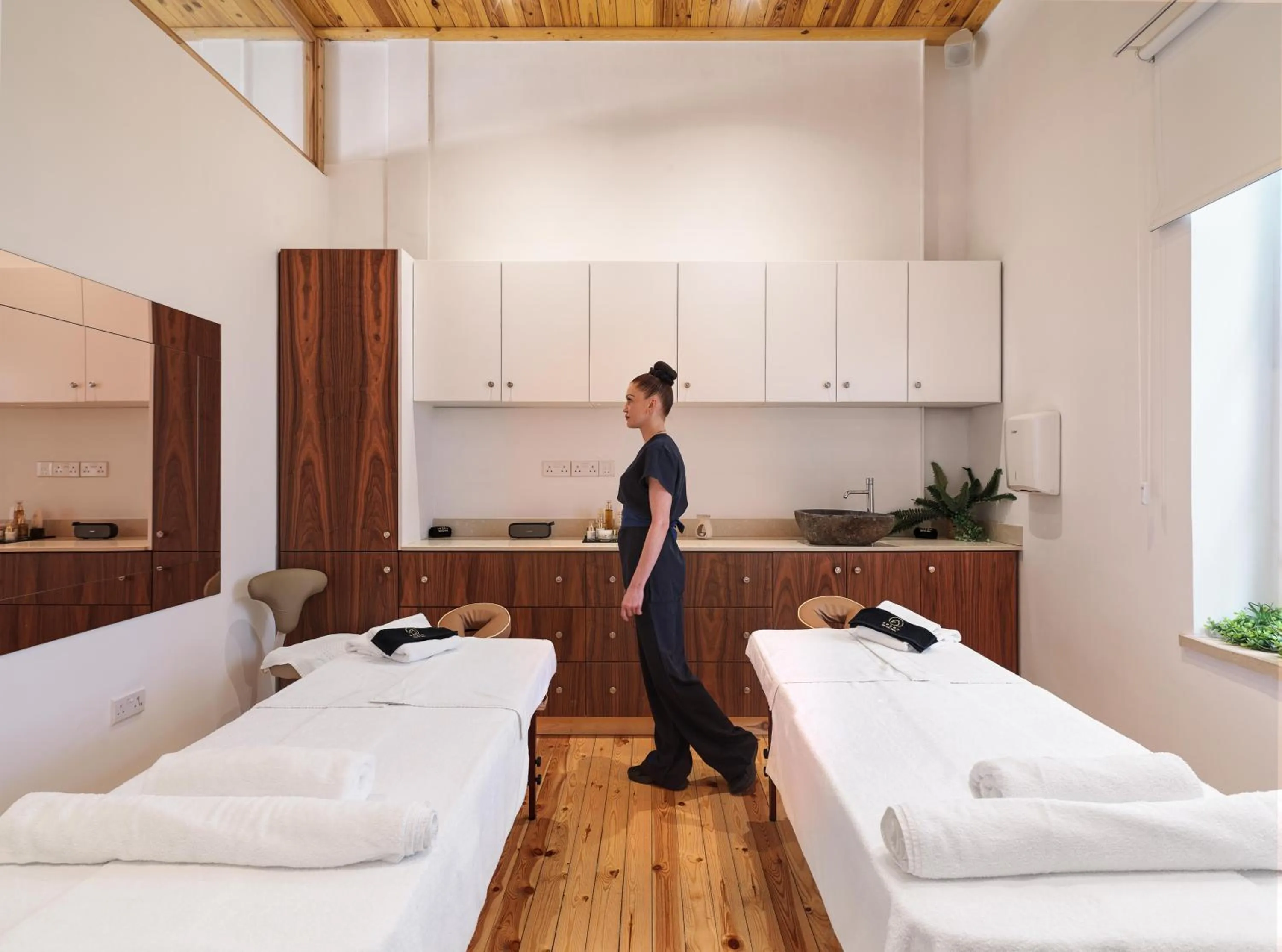 Spa and wellness centre/facilities, Bed in Leonardo Boutique Hotel Larnaca