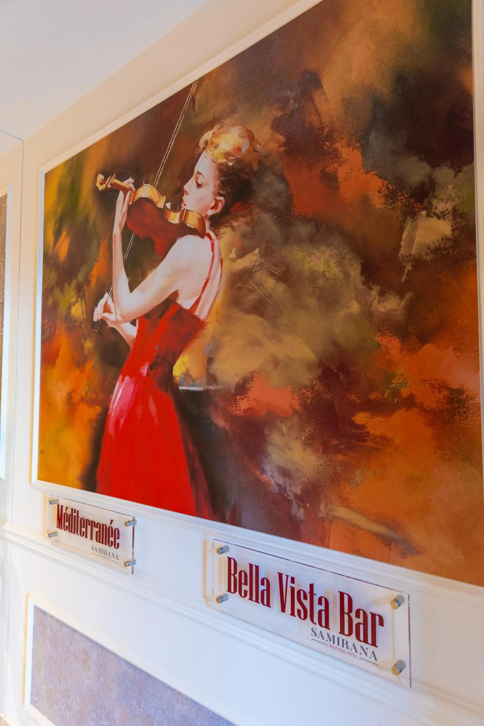 Lounge or bar in Leonardo Boutique Hotel Larnaca