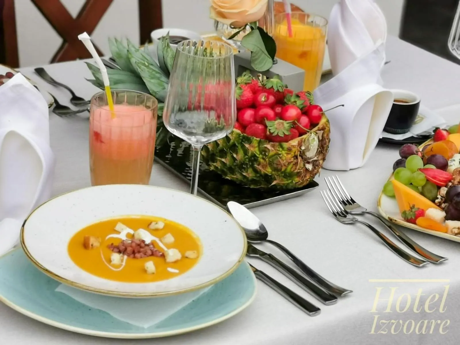 Food and drinks in Hotel IZVOARE Caciulata