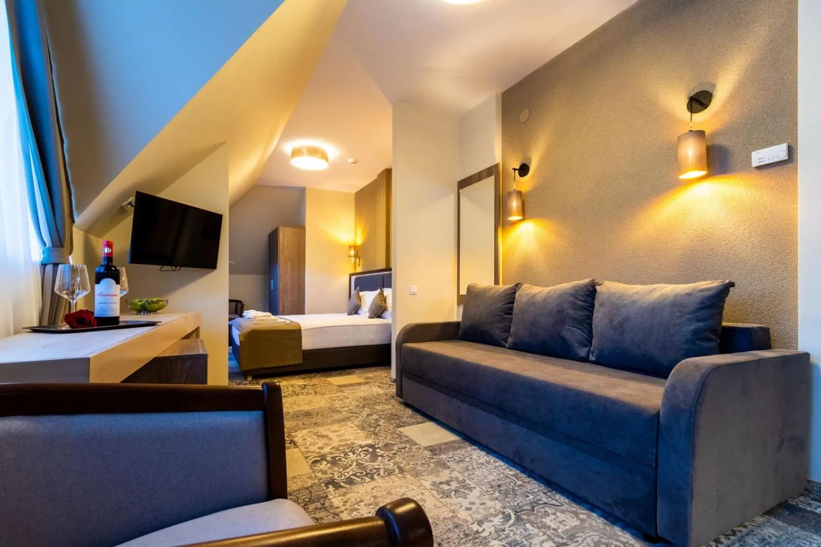 TV and multimedia in Hotel IZVOARE Caciulata