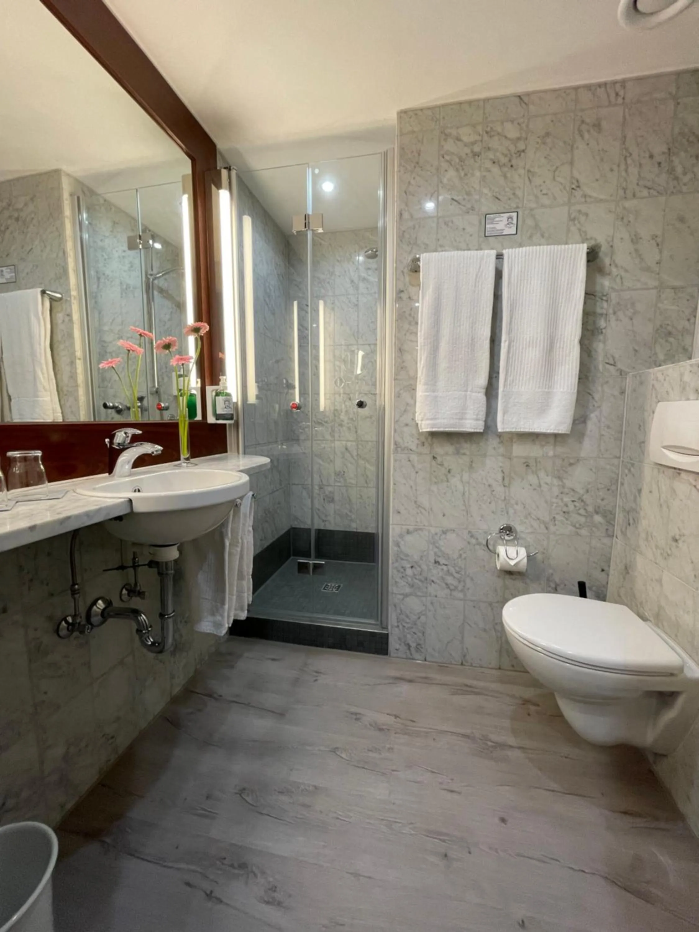 Bathroom in Cityhotel Kaiser Karl Aachen