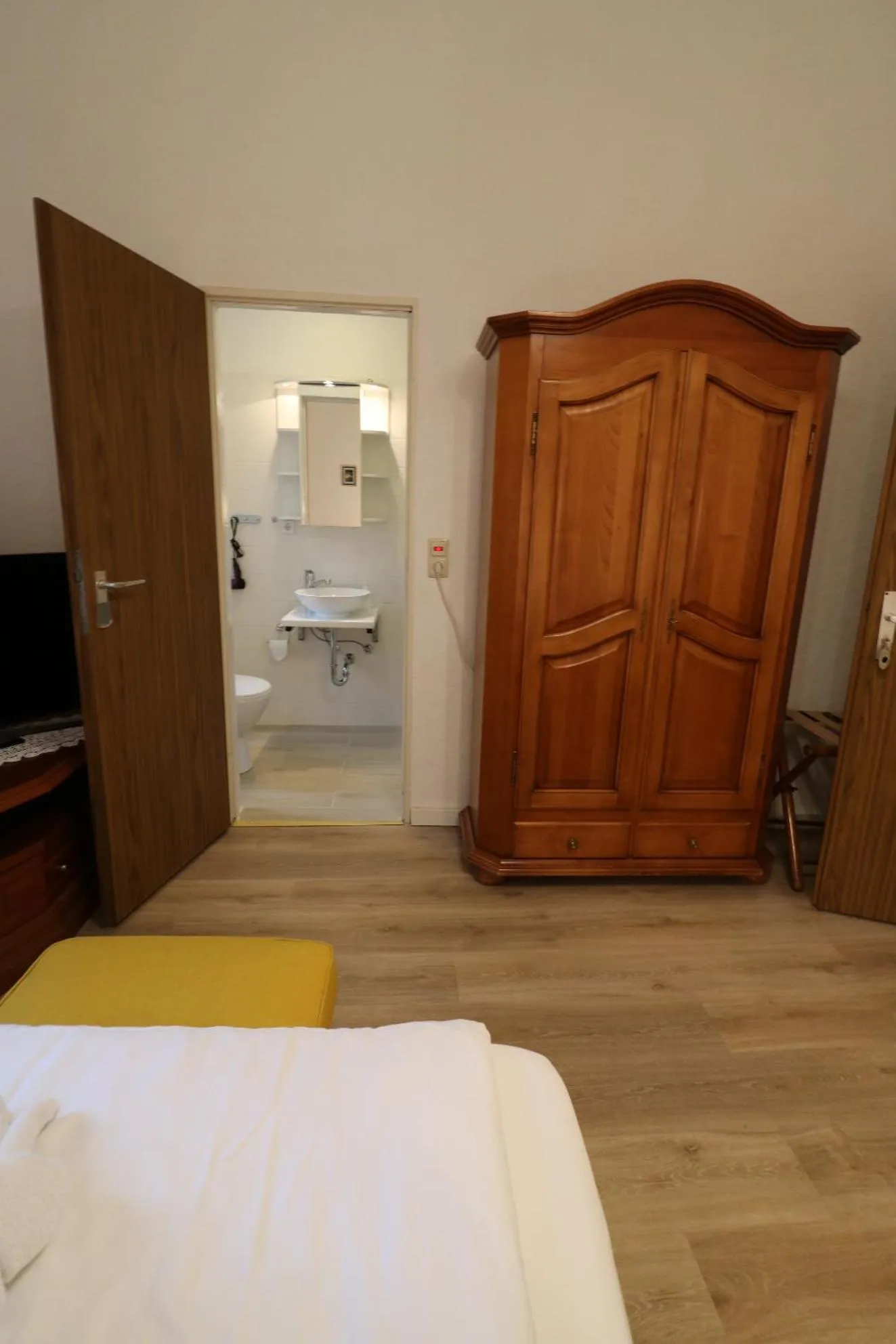 Photo of the whole room in Villa Amber