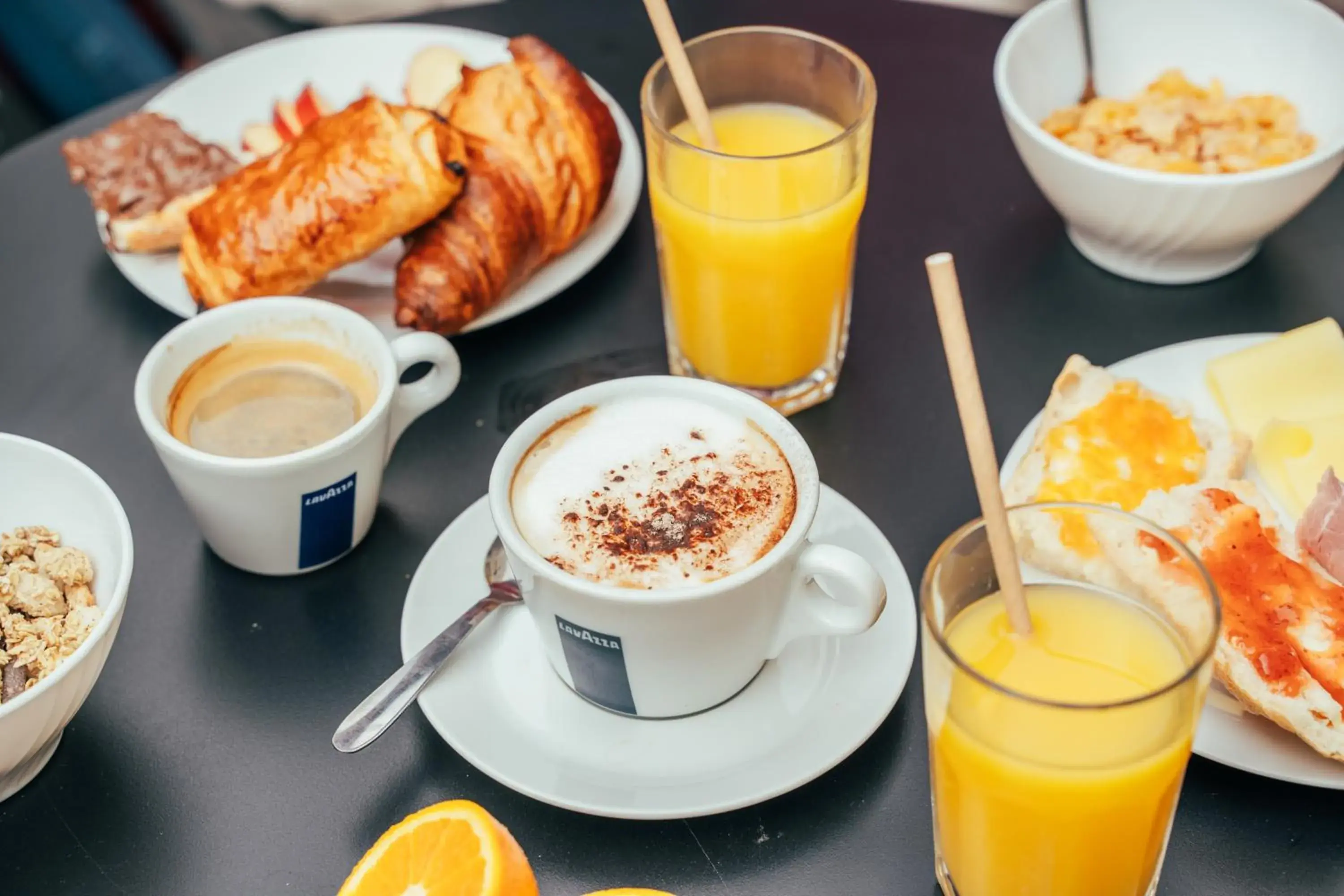 Restaurant/places to eat in Whoo Bordeaux Bacalan - Hostel Restaurant/places to eat in Whoo Bordeaux Bacalan - Hostel