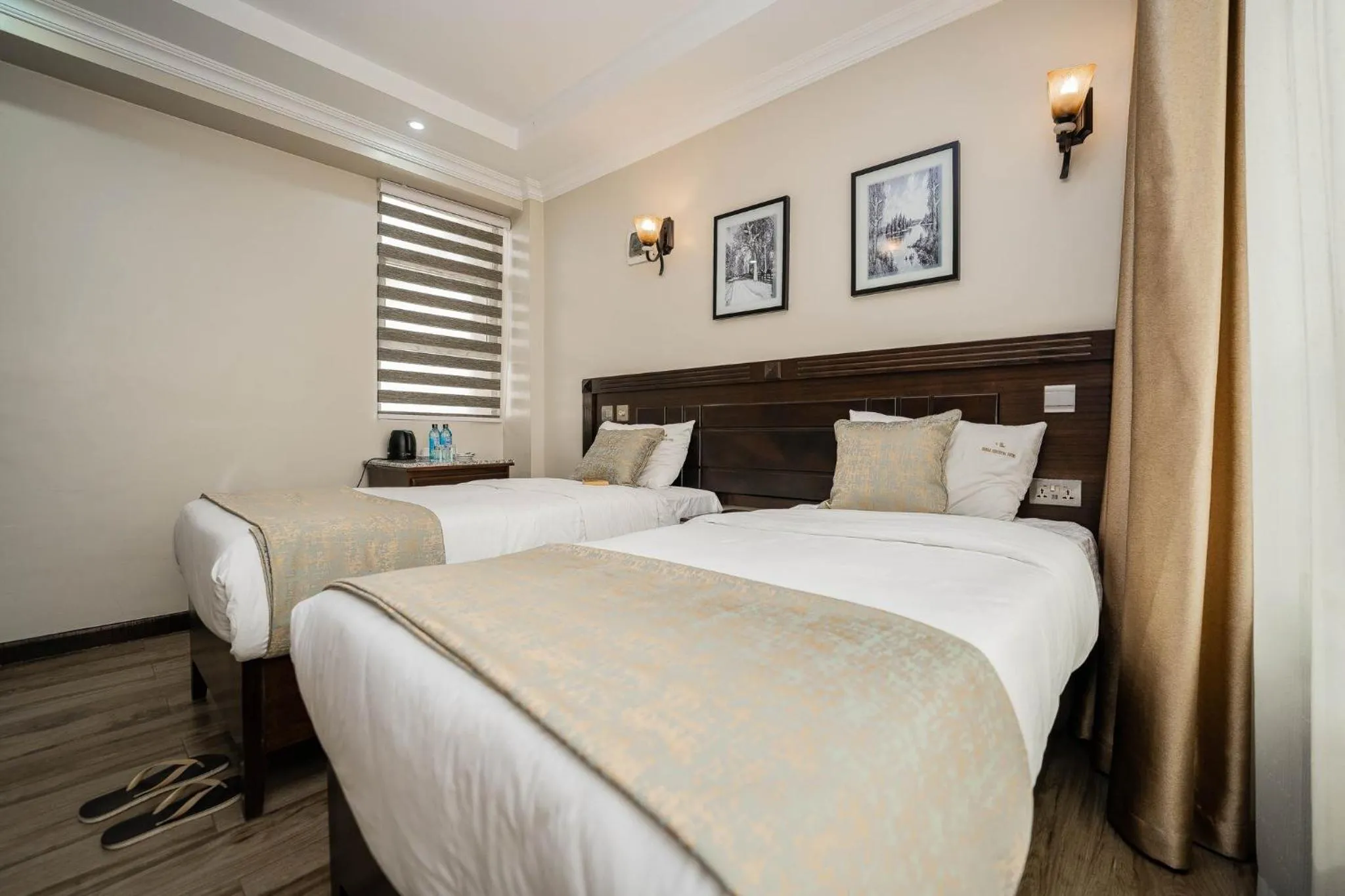 Bedroom, Bed in Hemak Suites