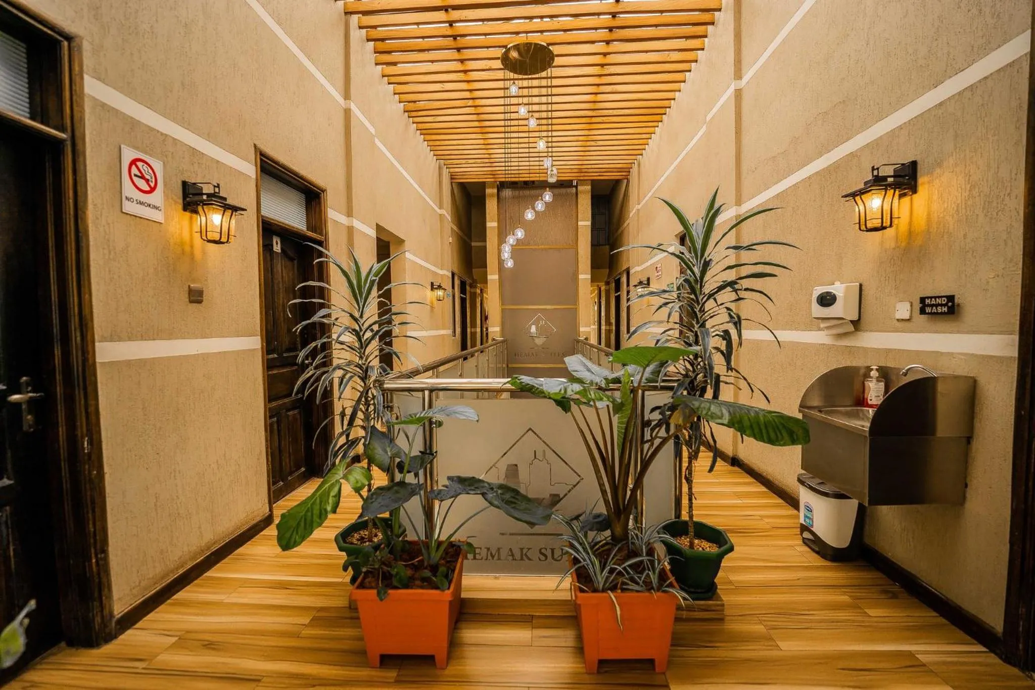 Decorative detail, Lobby/Reception in Hemak Suites