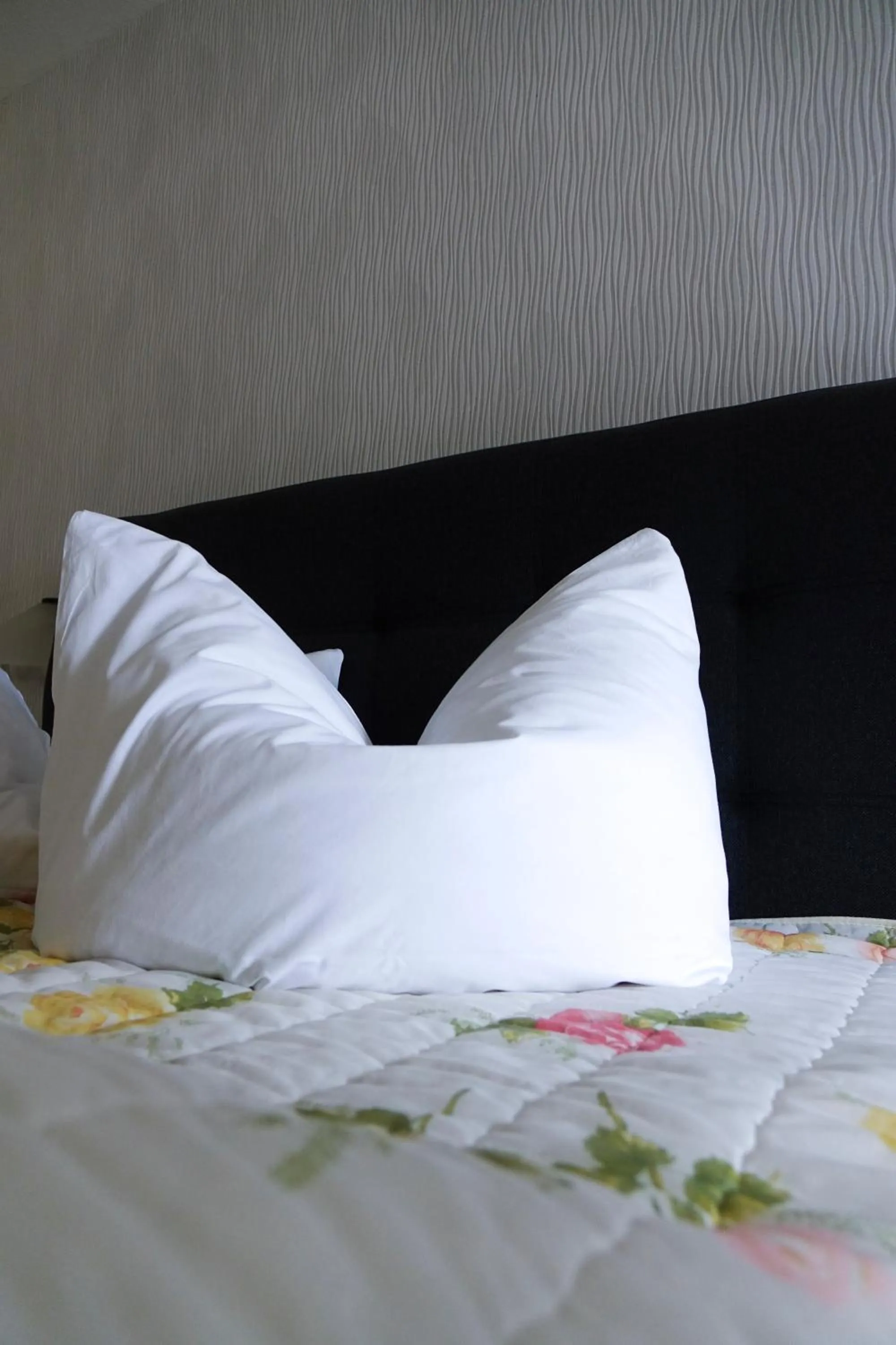 Bed in Brocki's Hotel Stadt Hamburg