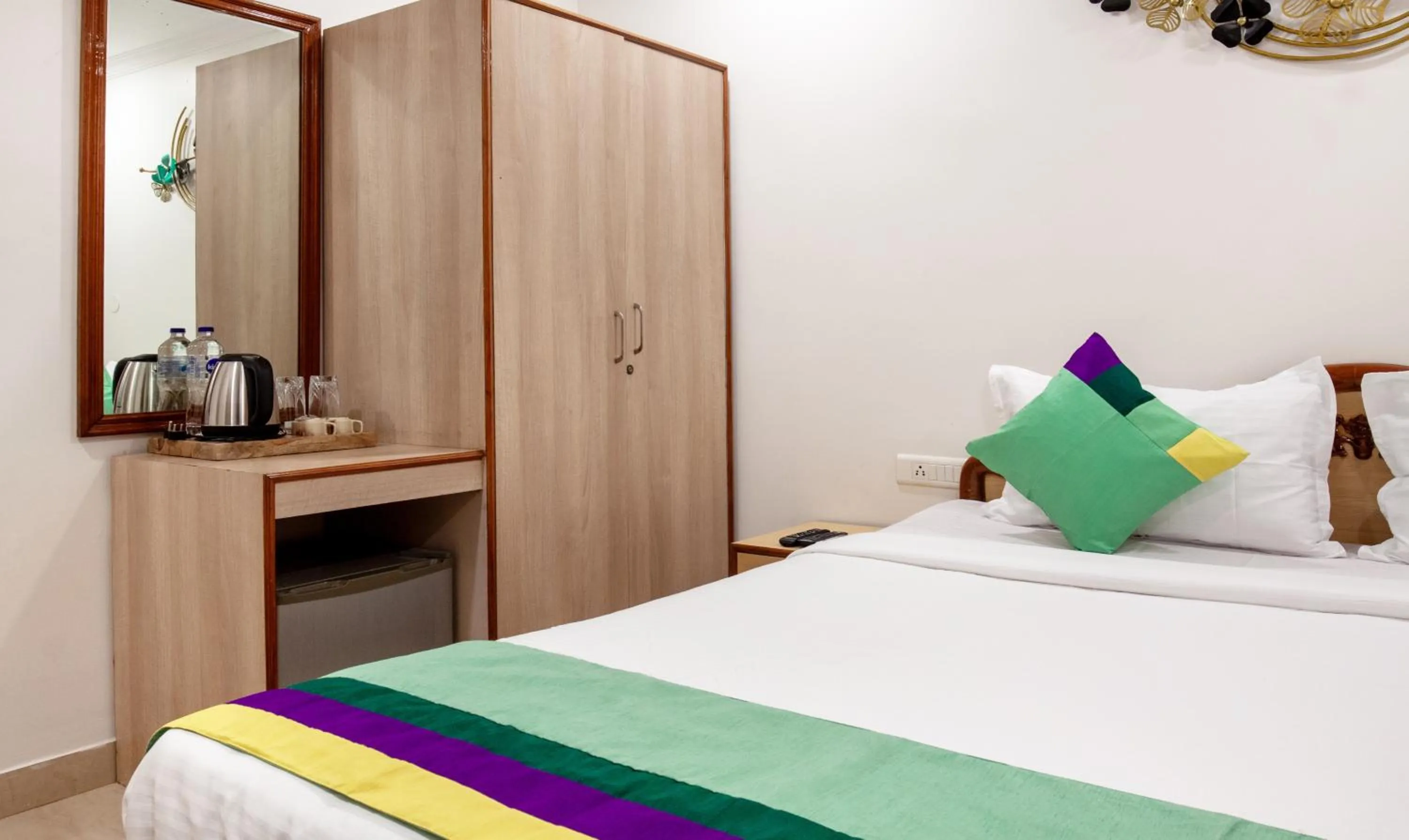 Bedroom, Bed in Treebo Y Hotels Elite, Khandagiri