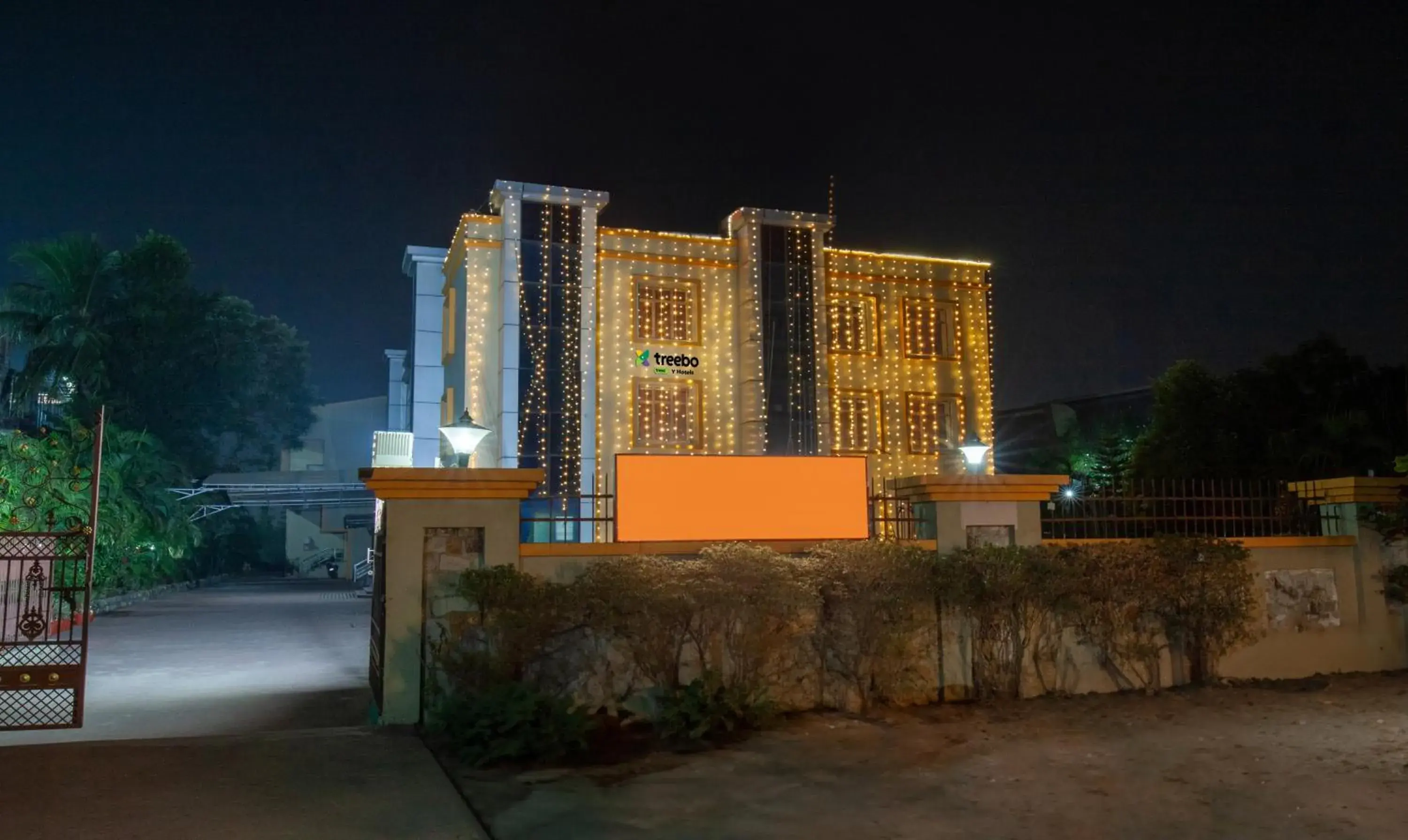Facade/entrance in Treebo Y Hotels Elite, Khandagiri Facade/entrance in Treebo Y Hotels Elite, Khandagiri