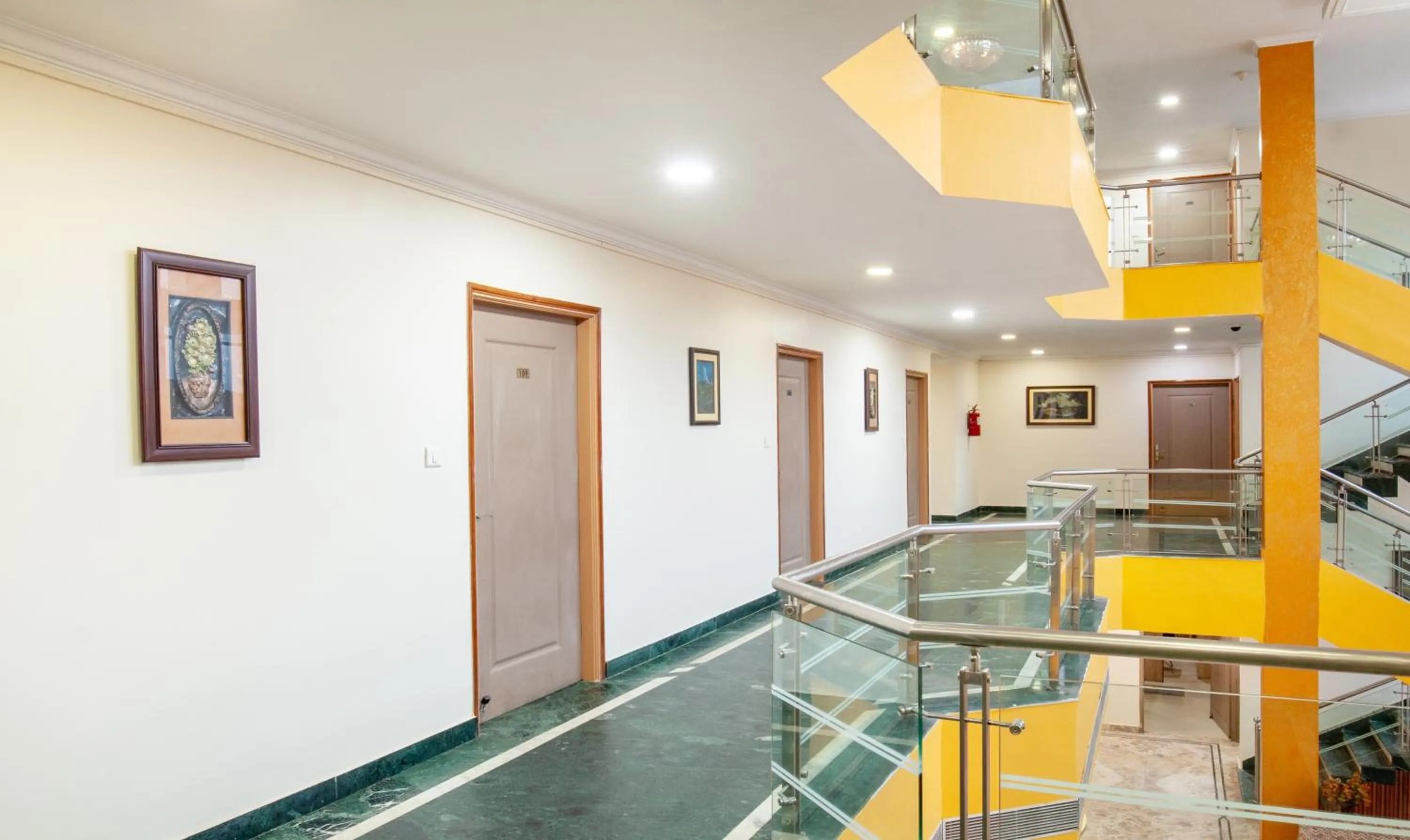 Lobby or reception in Treebo Y Hotels Elite, Khandagiri