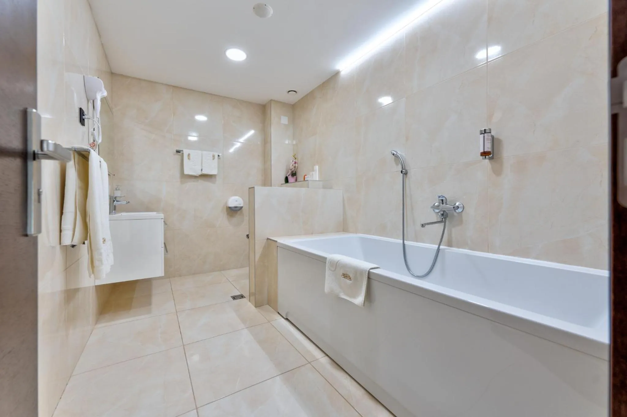 Bathroom in Hotel Siesta