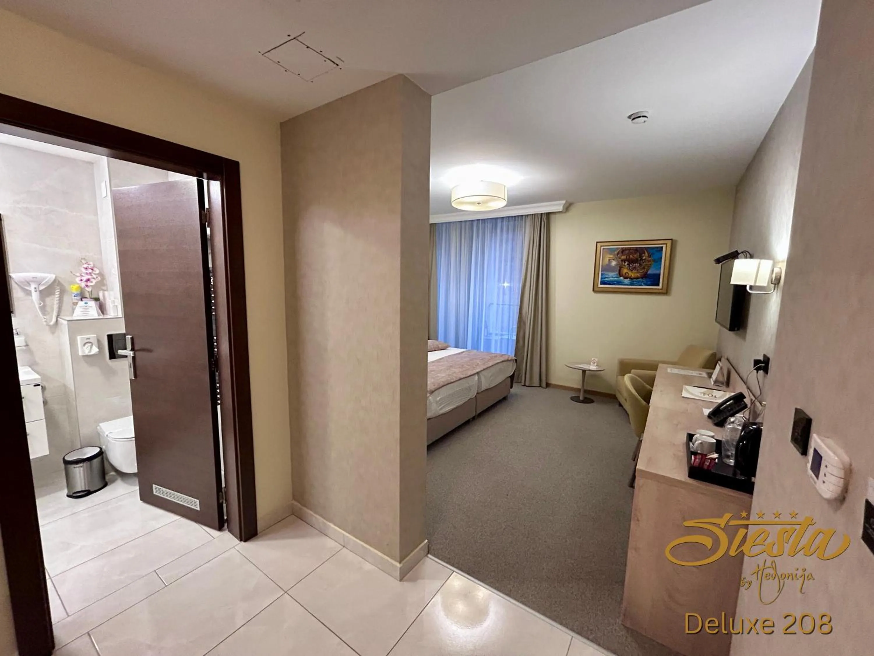 Photo of the whole room, Bed in Hotel Siesta