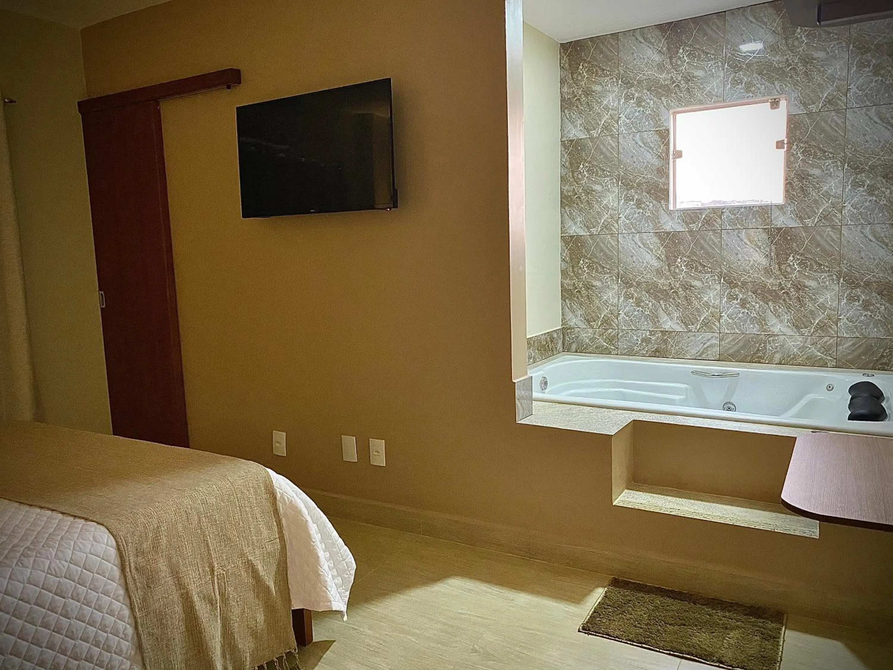 Bath, Bed in Terra D` Ouro Apart Hotel