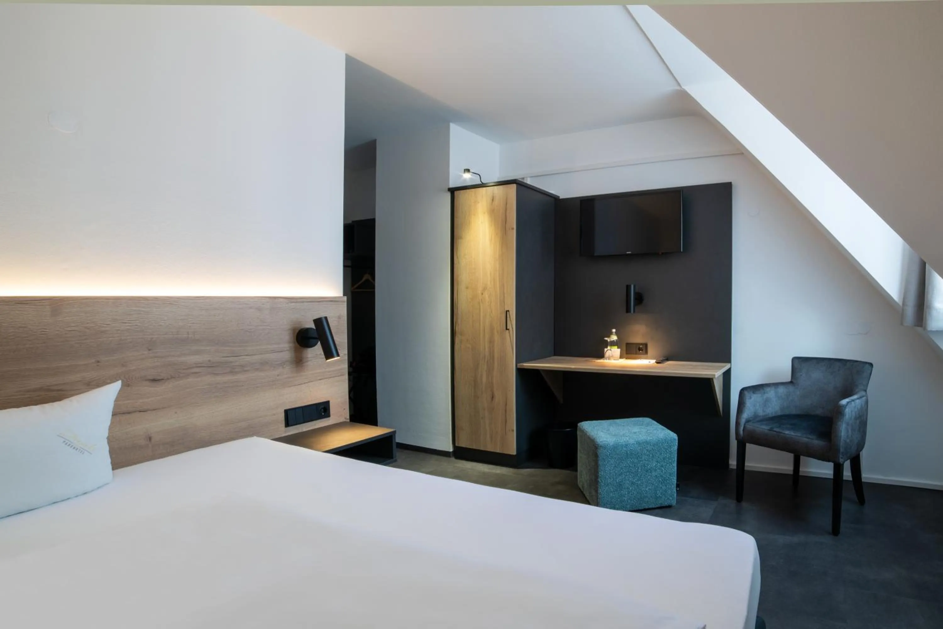 Photo of the whole room, Bed in Drexel´s Parkhotel