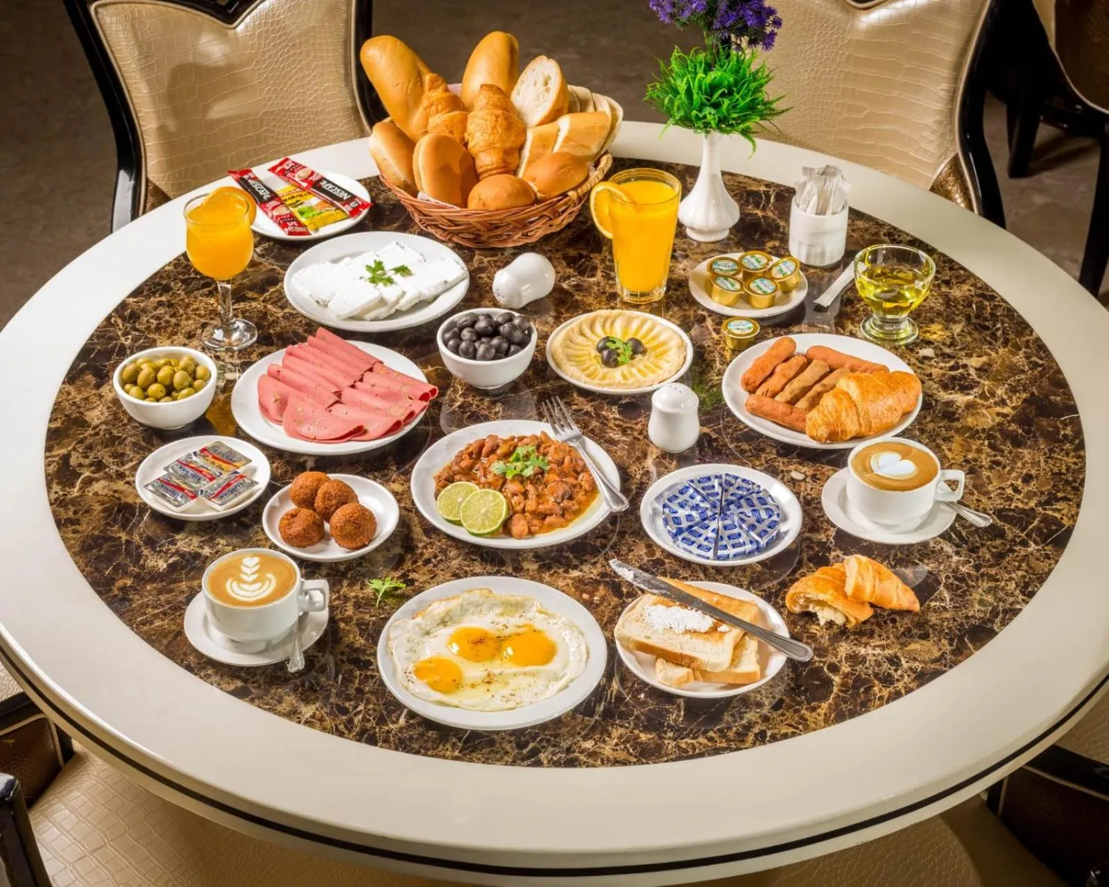 Breakfast in Al Jabal Hotel