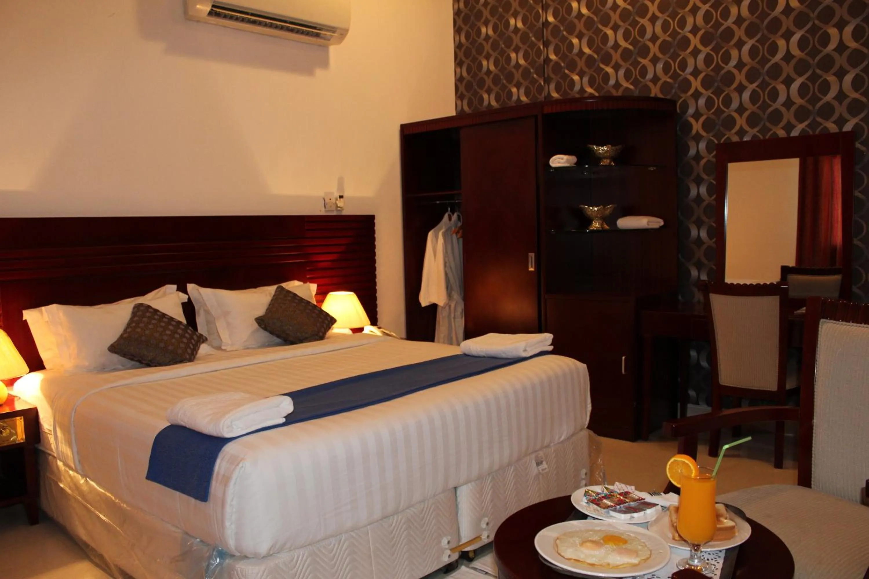 Bedroom, Bed in Al Jabal Hotel