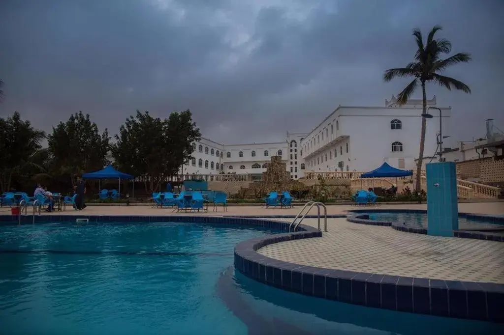 Swimming pool in Al Jabal Hotel Swimming pool in Al Jabal Hotel