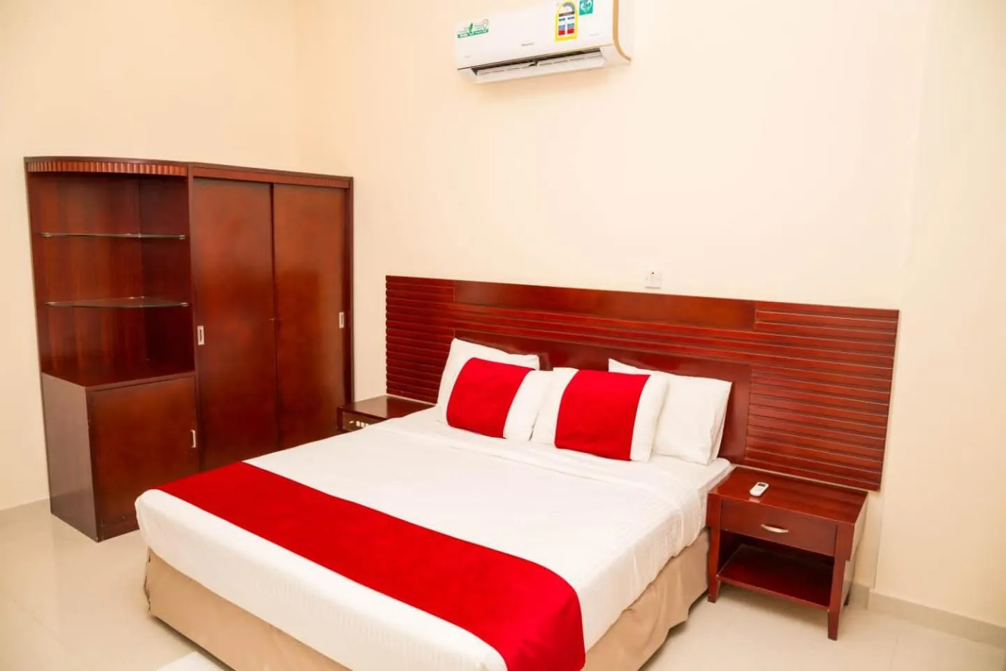 Bedroom, Bed in Al Jabal Hotel