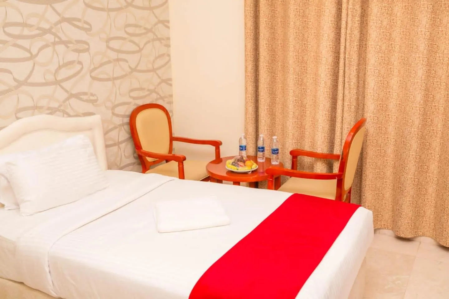 Bedroom, Bed in Al Jabal Hotel