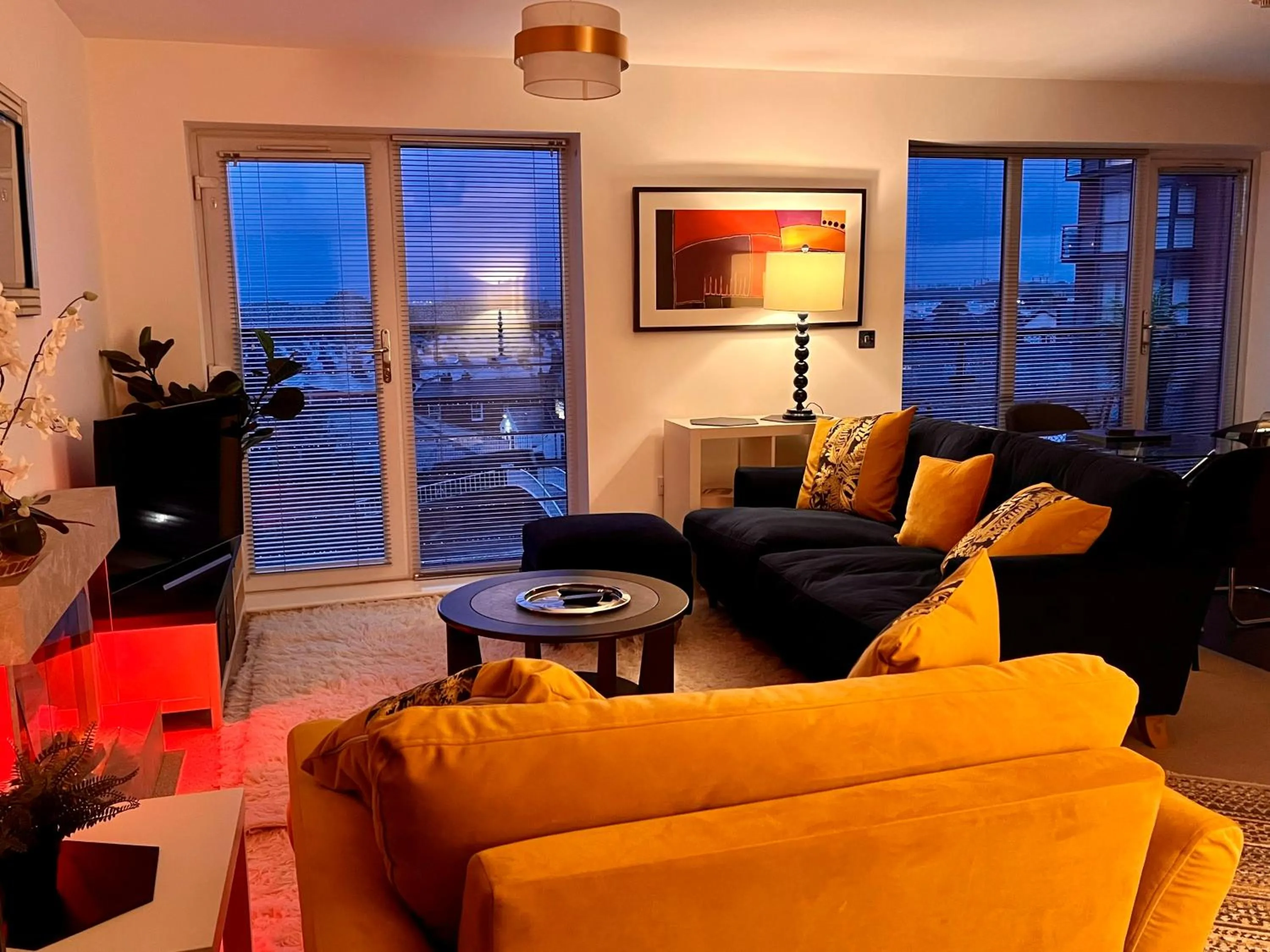 Chester City Centre Waterfront Apartment