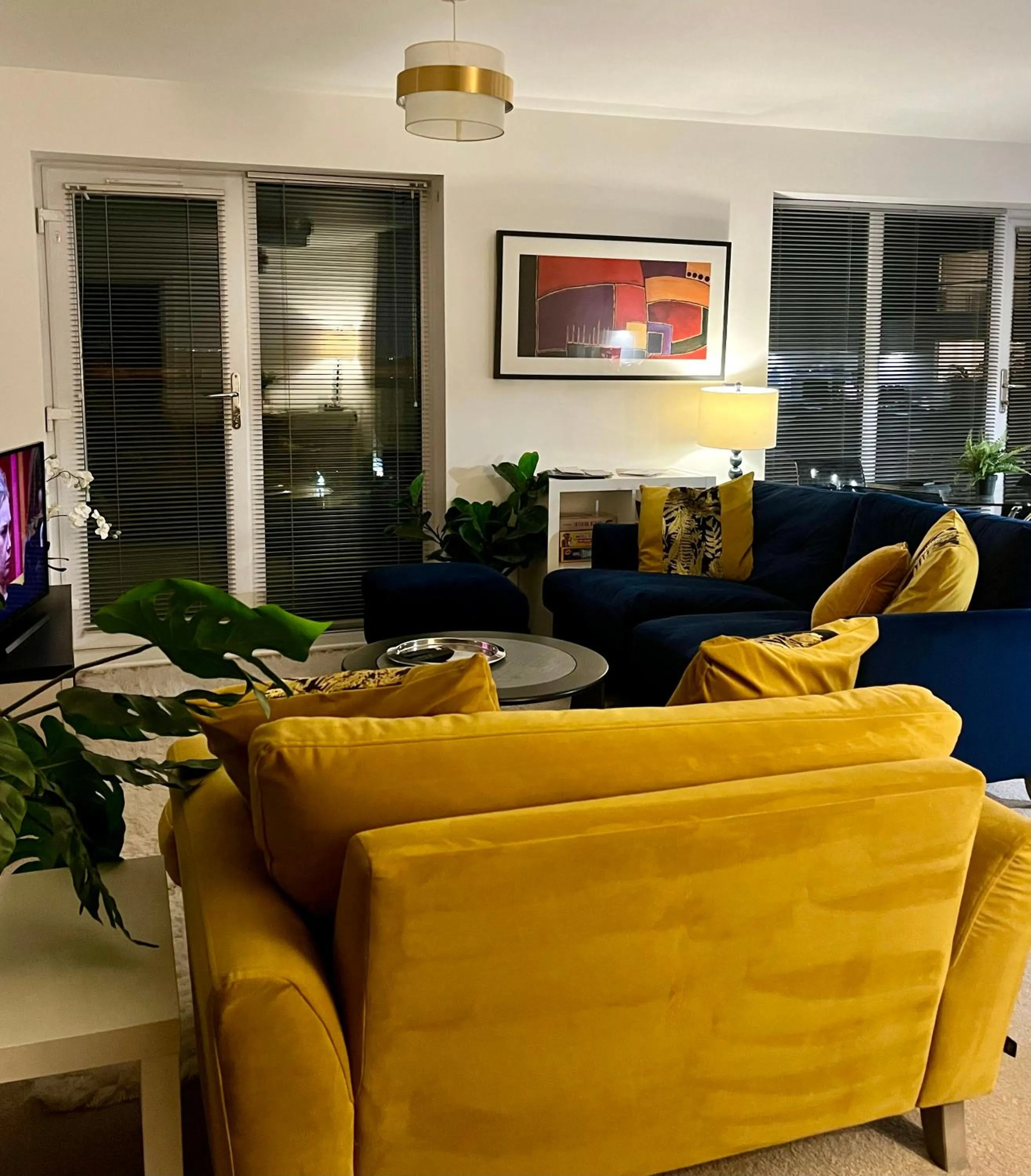 Chester City Centre Waterfront Apartment