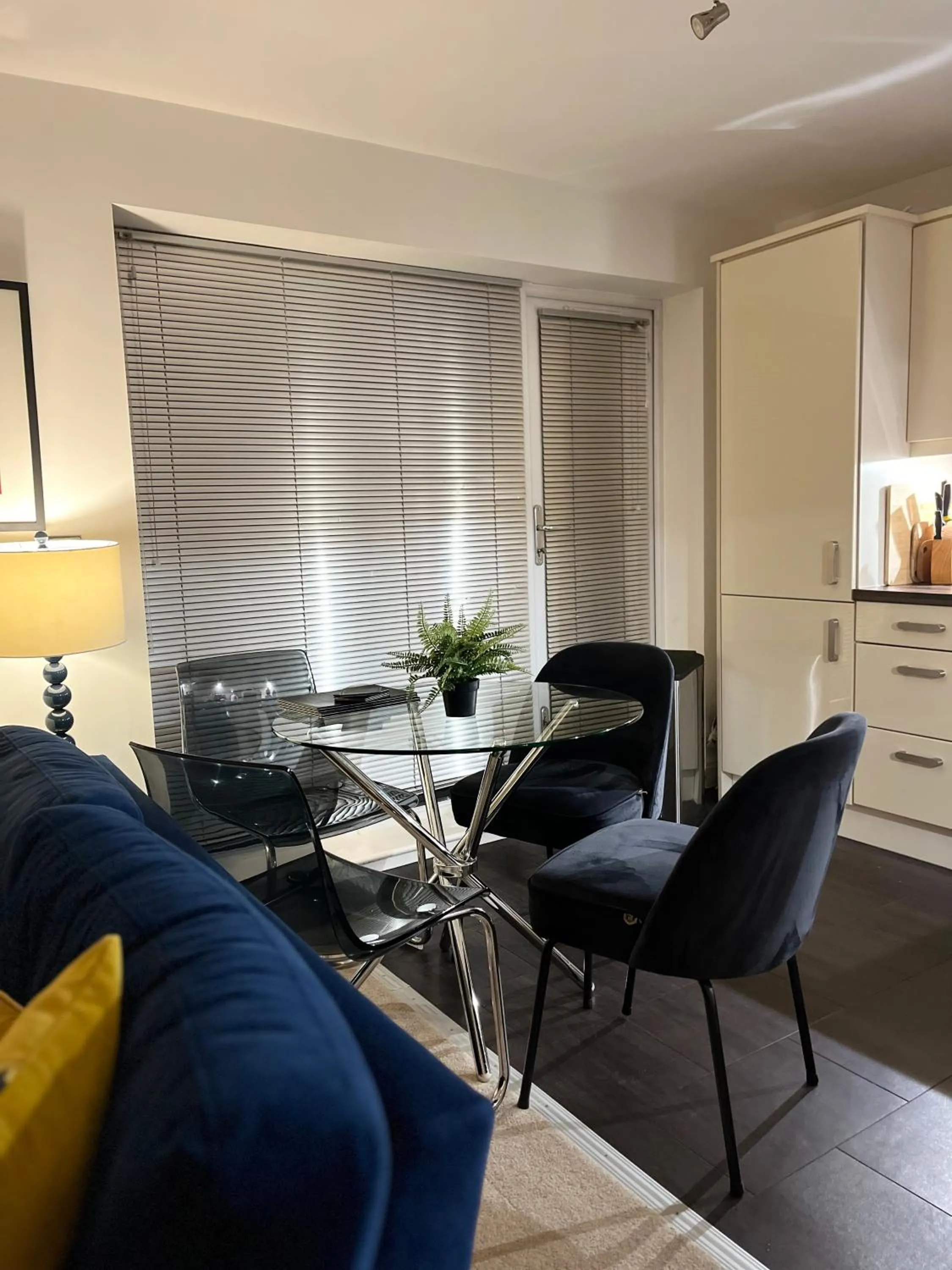 Chester City Centre Waterfront Apartment