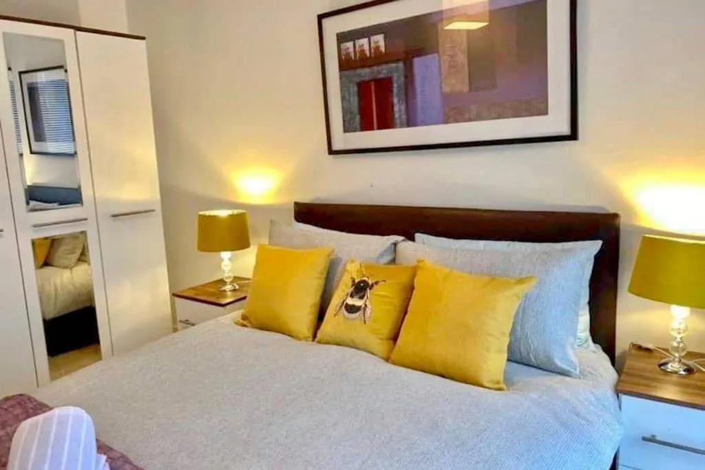 Bed in Chester City Centre Waterfront Apartment