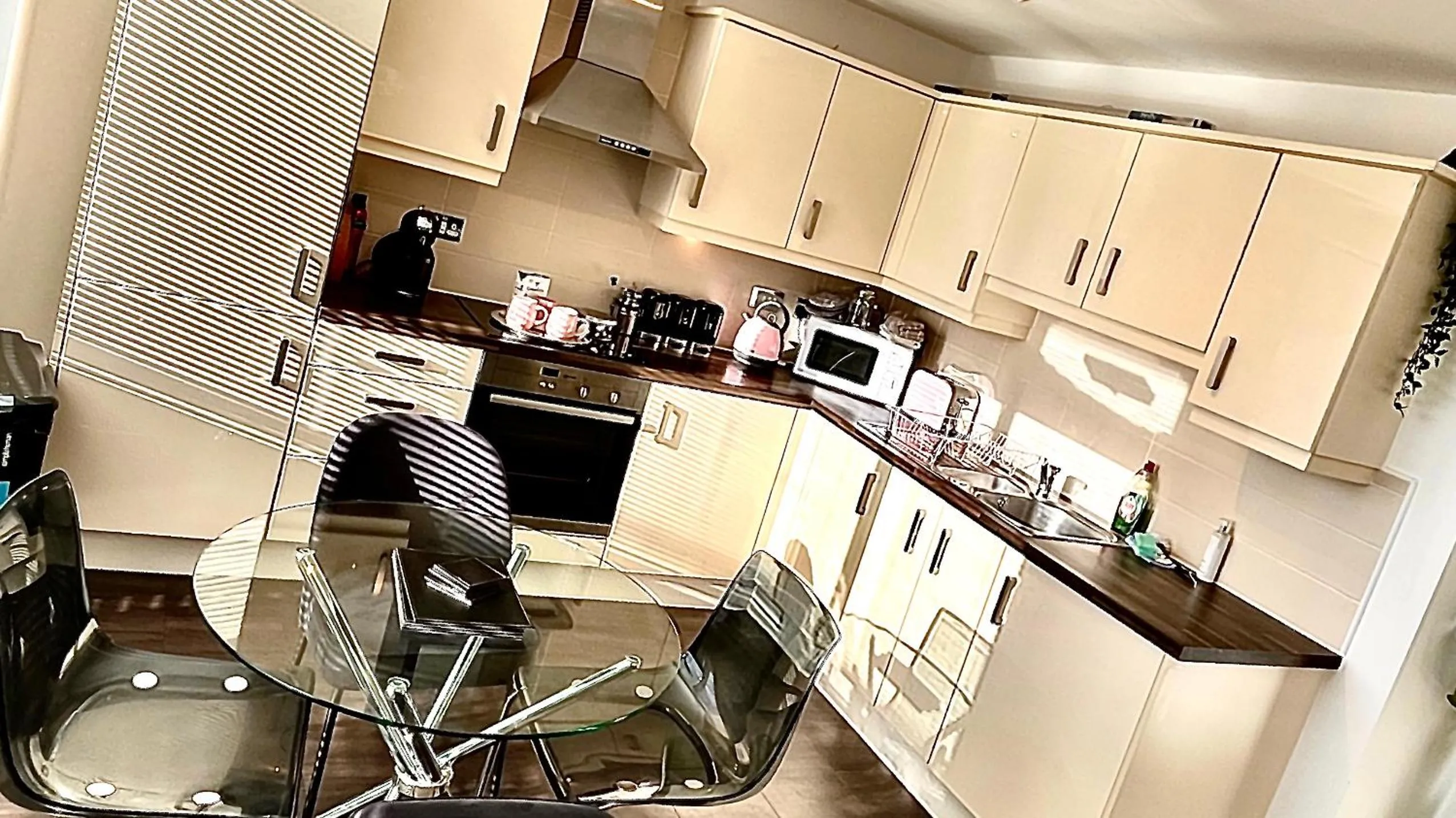 Chester City Centre Waterfront Apartment