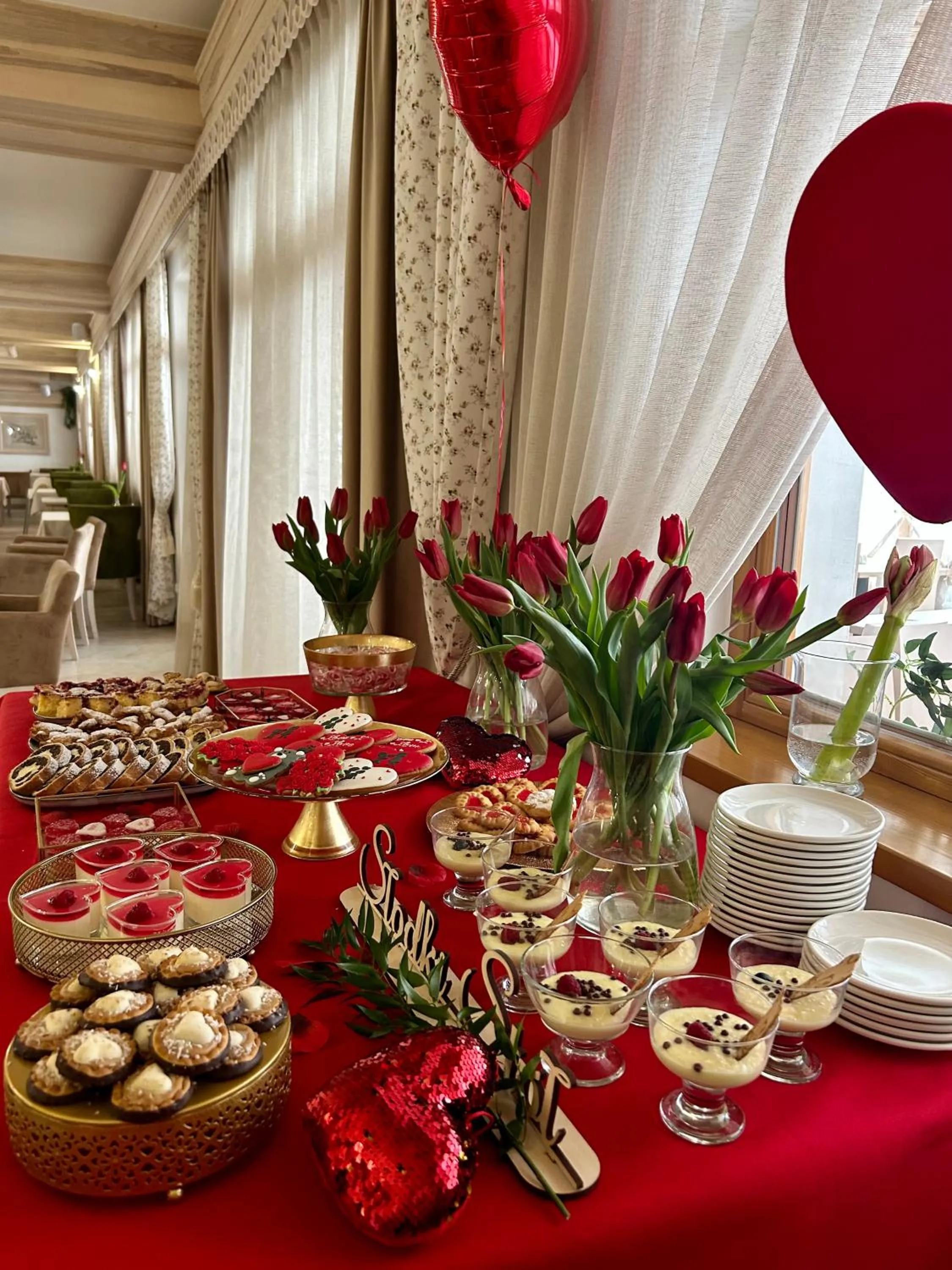 Food and drinks in Askana