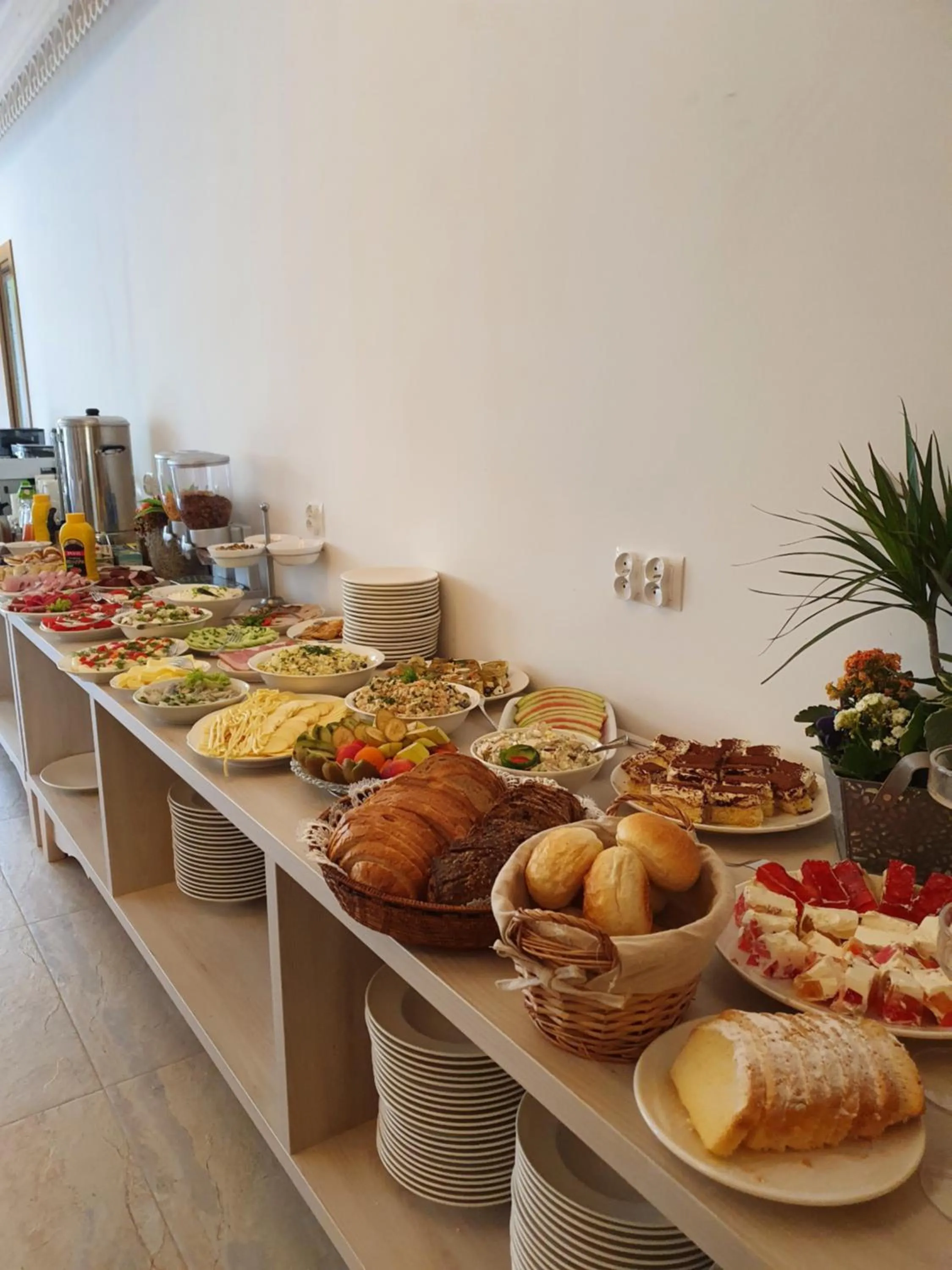 Food and drinks in Askana