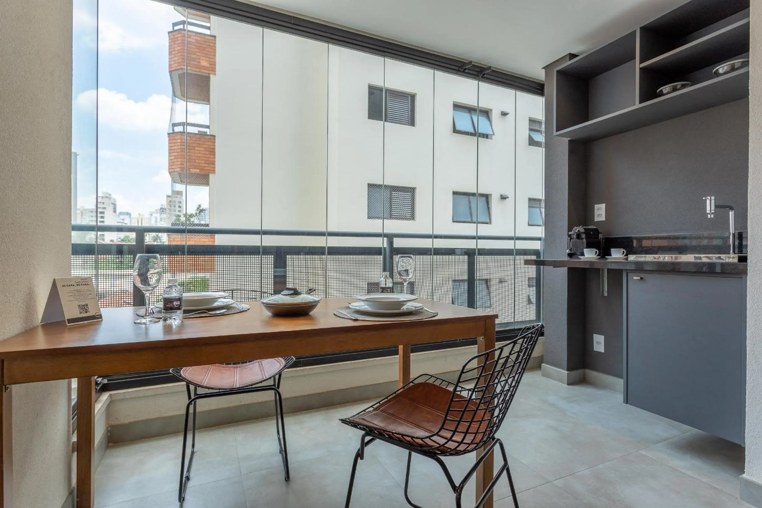 Dining area in Charlie Cobogó Pinheiros