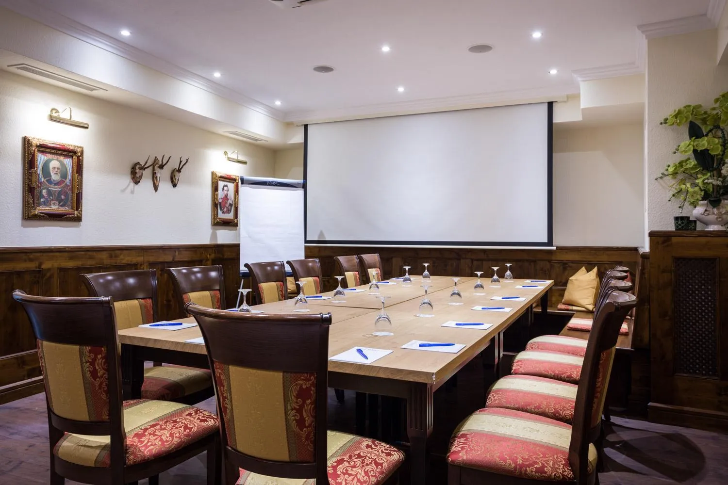 Meeting/conference room in Hotel-Gasthof Höttl