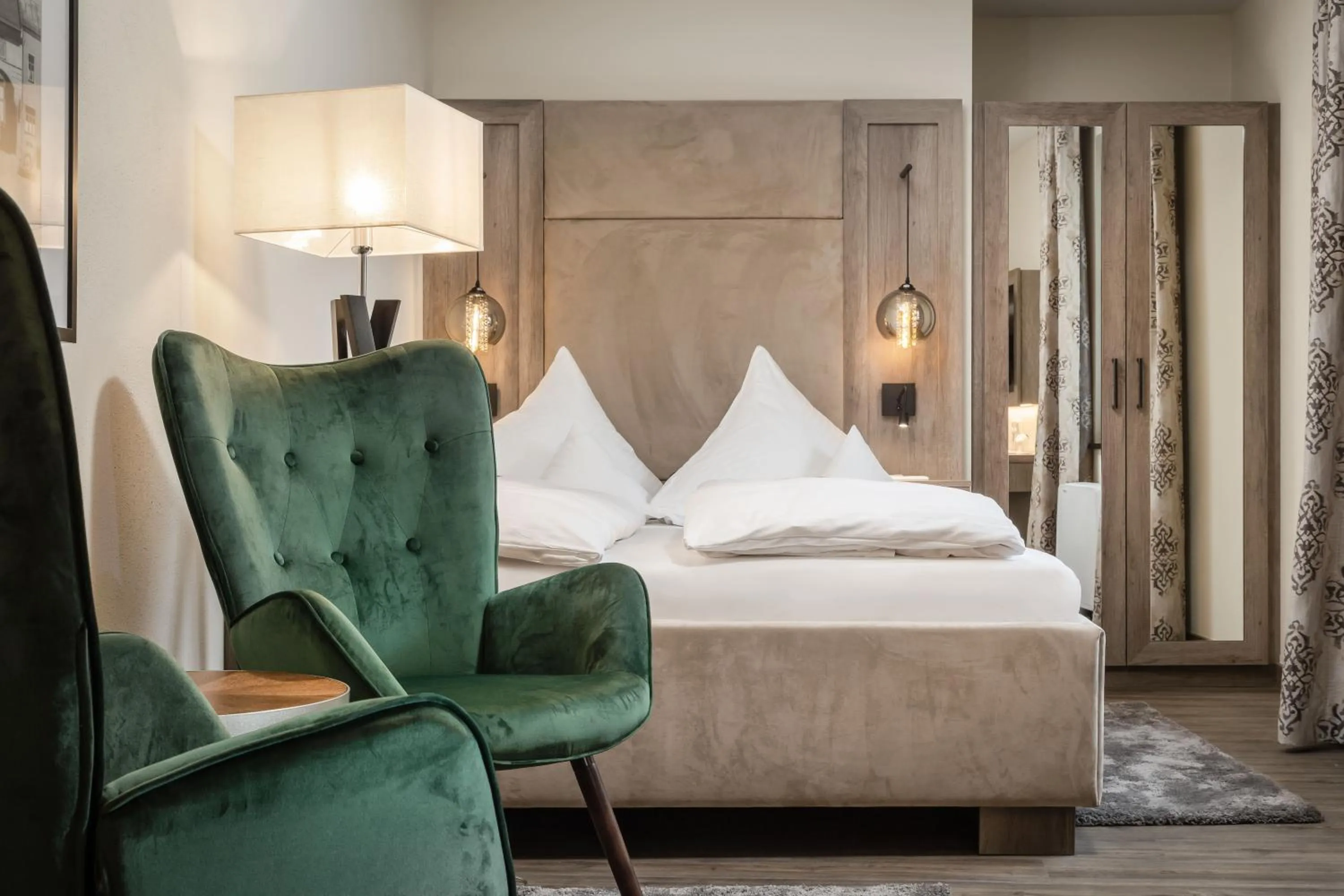 Photo of the whole room, Bed in Hotel-Gasthof Höttl