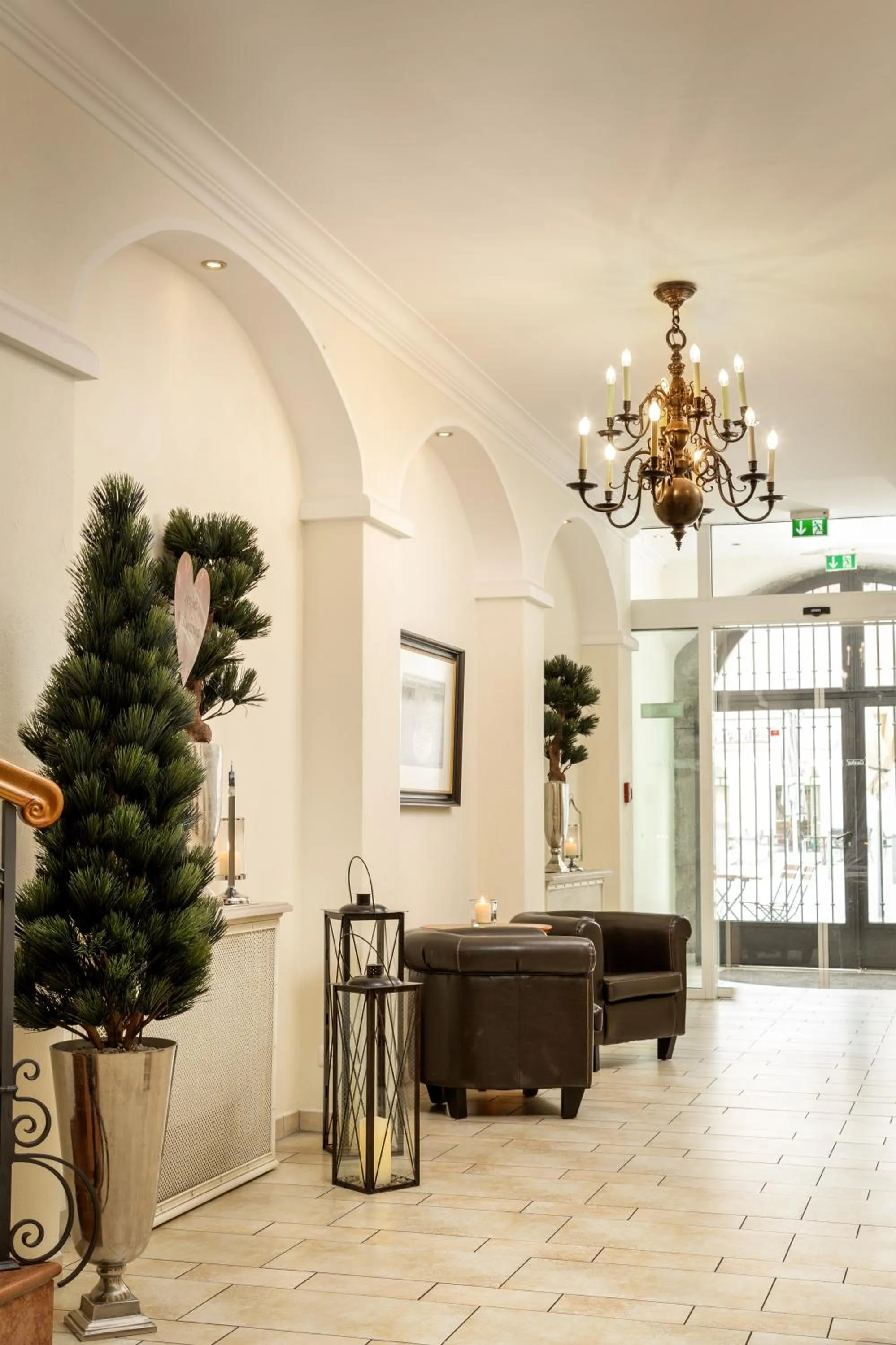 Lobby or reception in Hotel-Gasthof Höttl