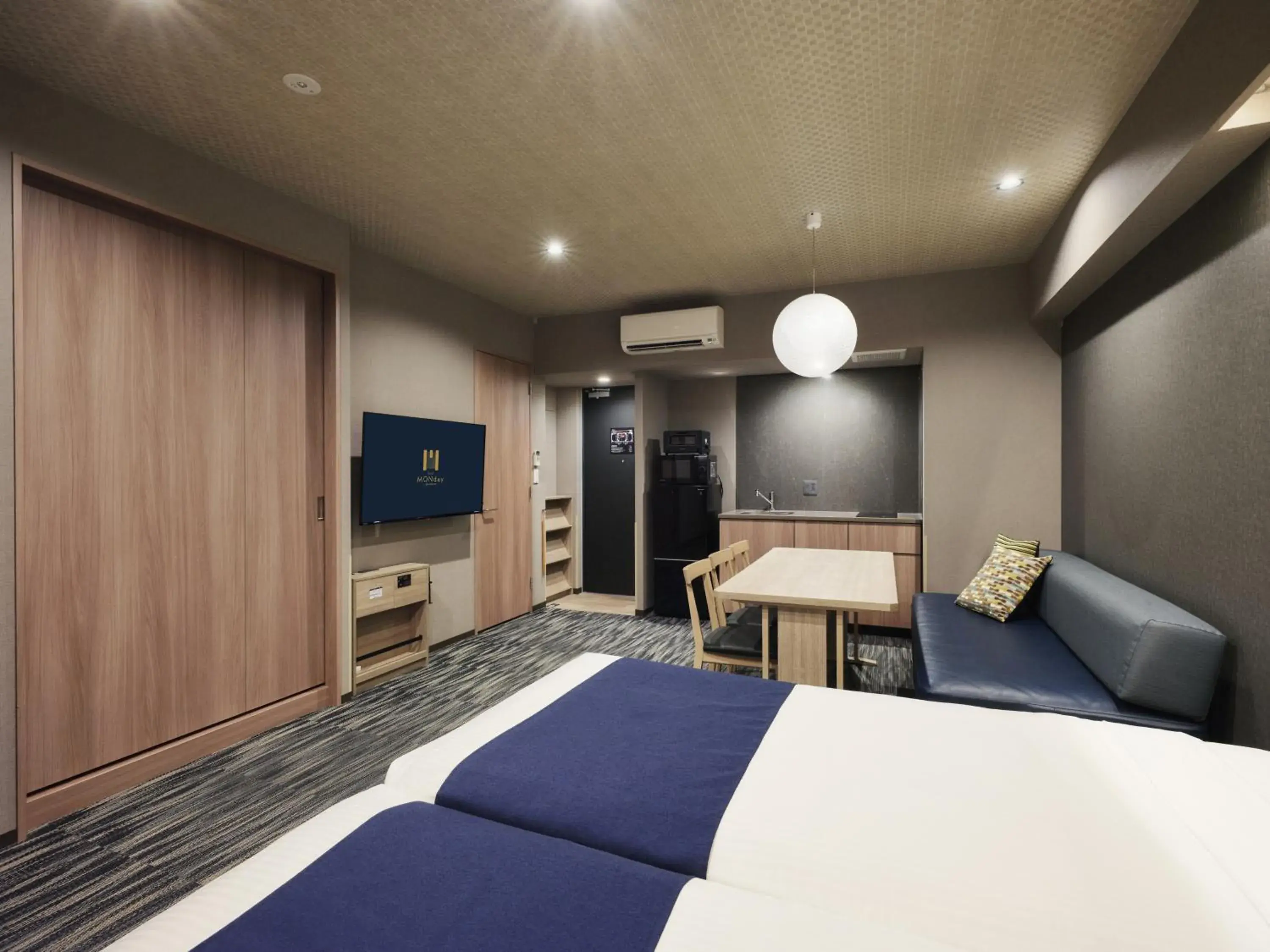 Bed in MONday Apart Premium AKIHABARA Bed in MONday Apart Premium AKIHABARA