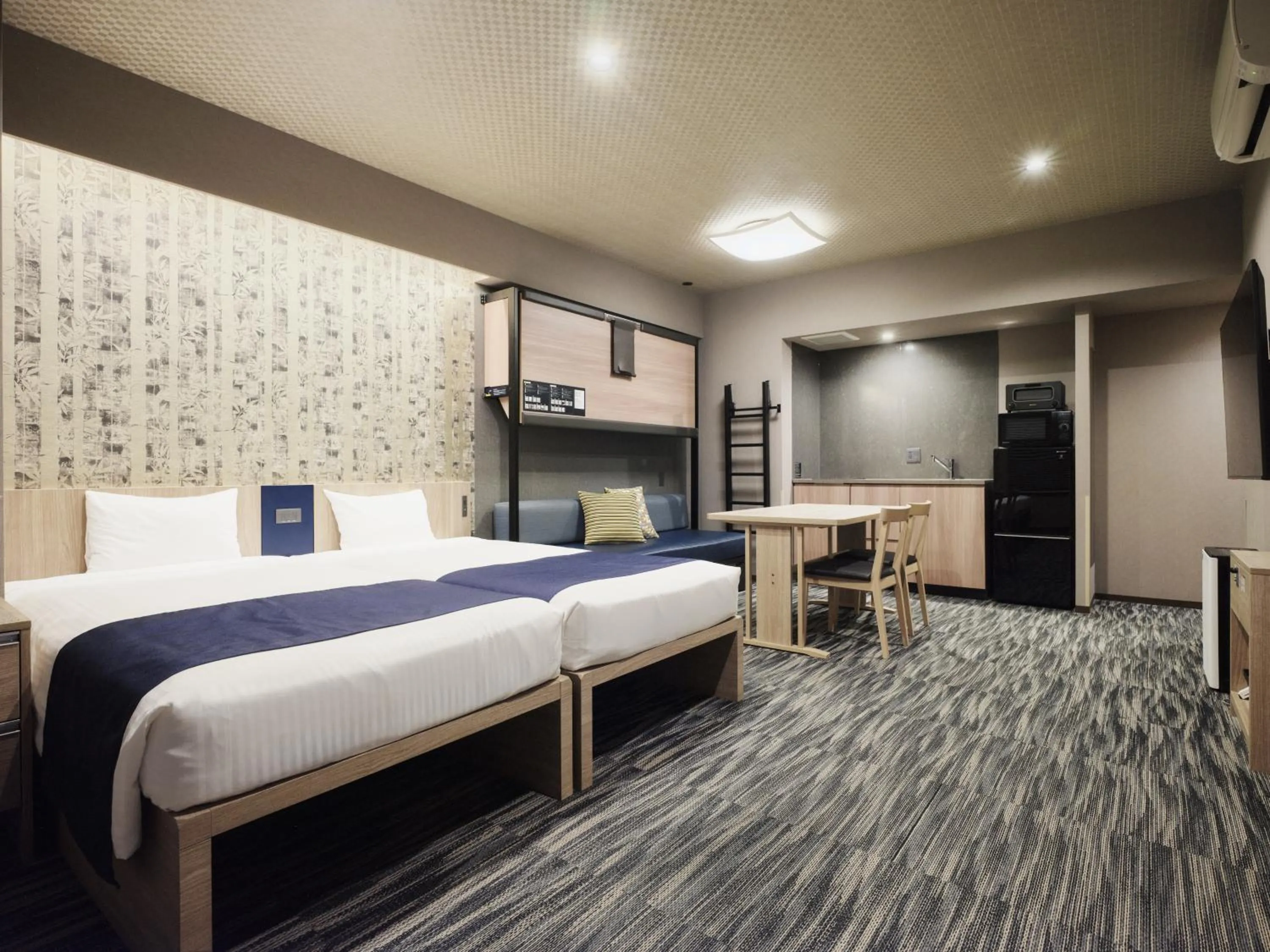 Bed in MONday Apart Premium AKIHABARA