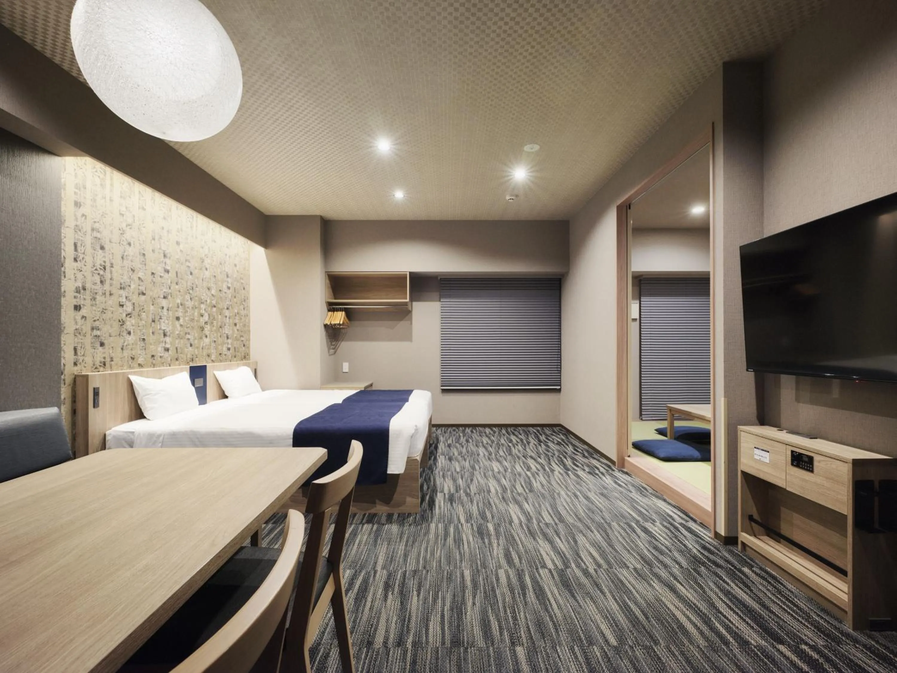 Bed in MONday Apart Premium AKIHABARA