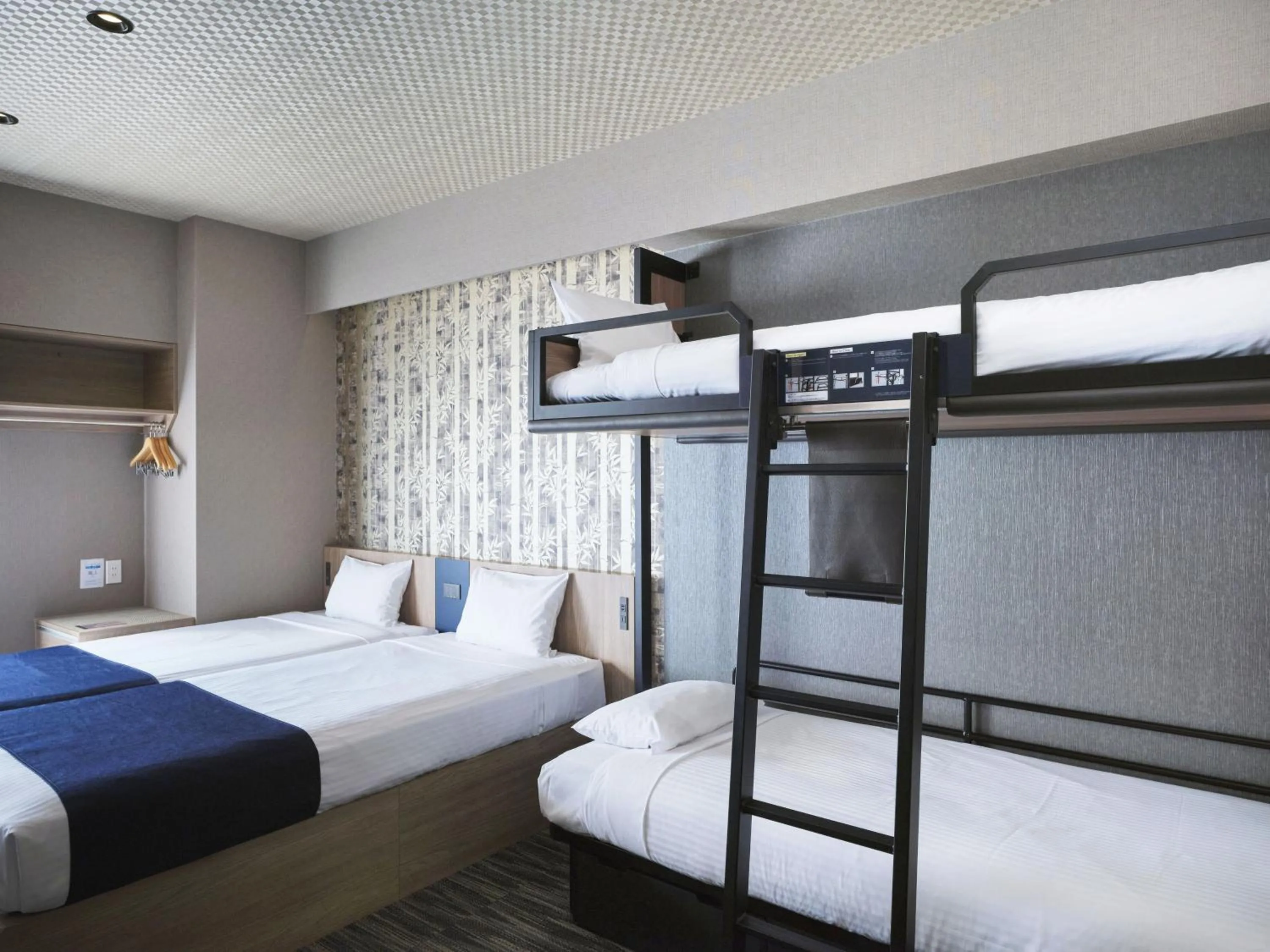 Bed in MONday Apart Premium AKIHABARA