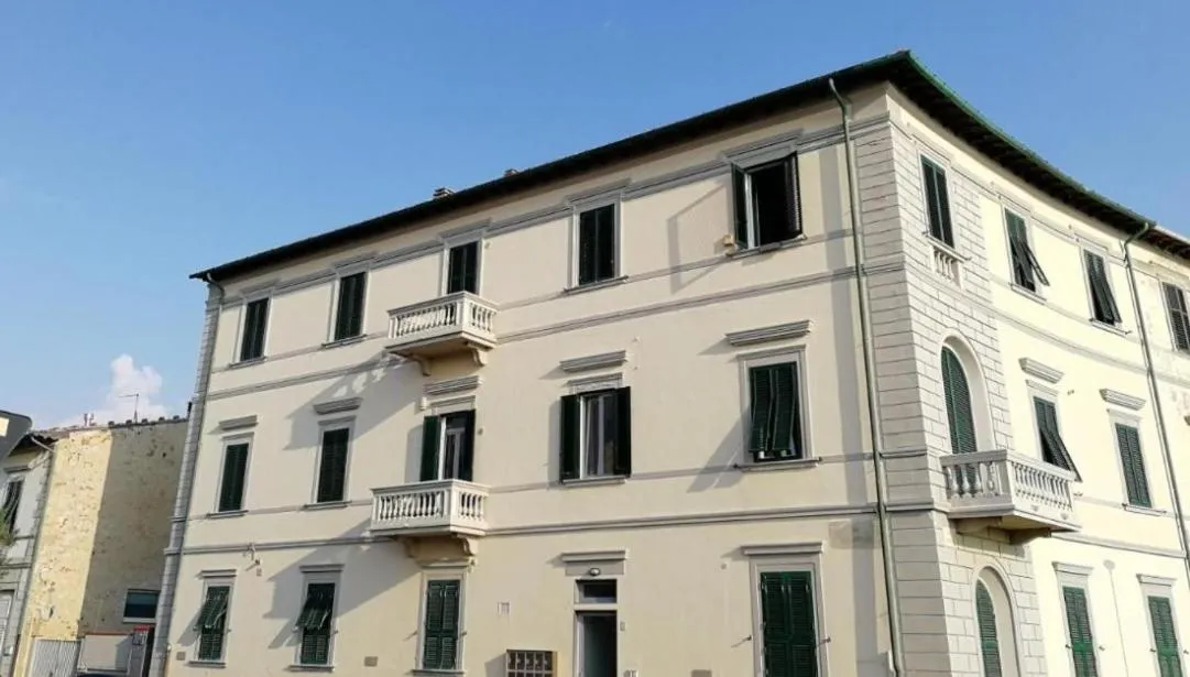 Property building in Sunrise