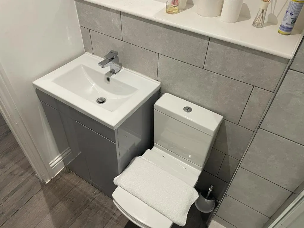 Queen Street Apartments