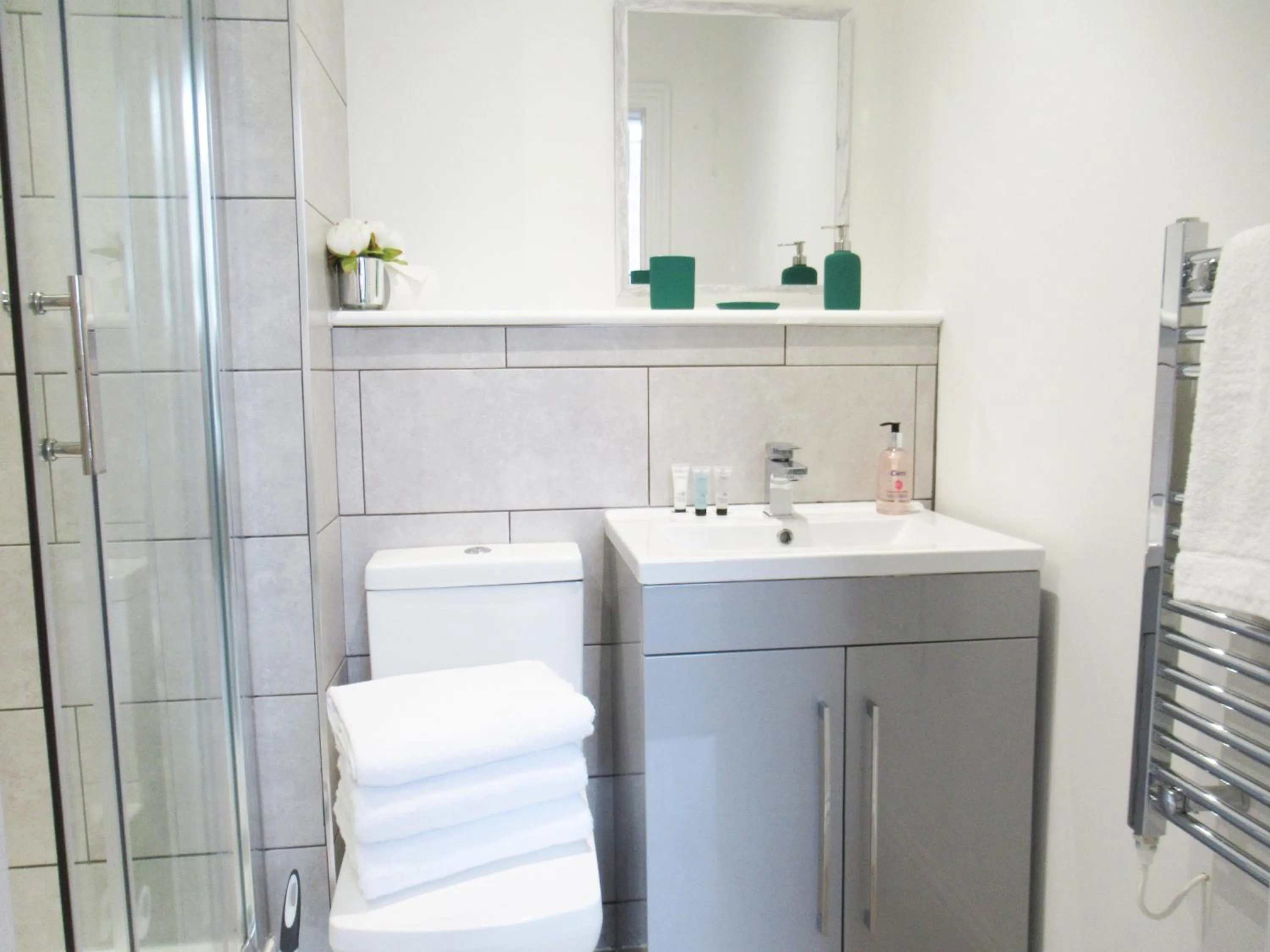 Queen Street Apartments